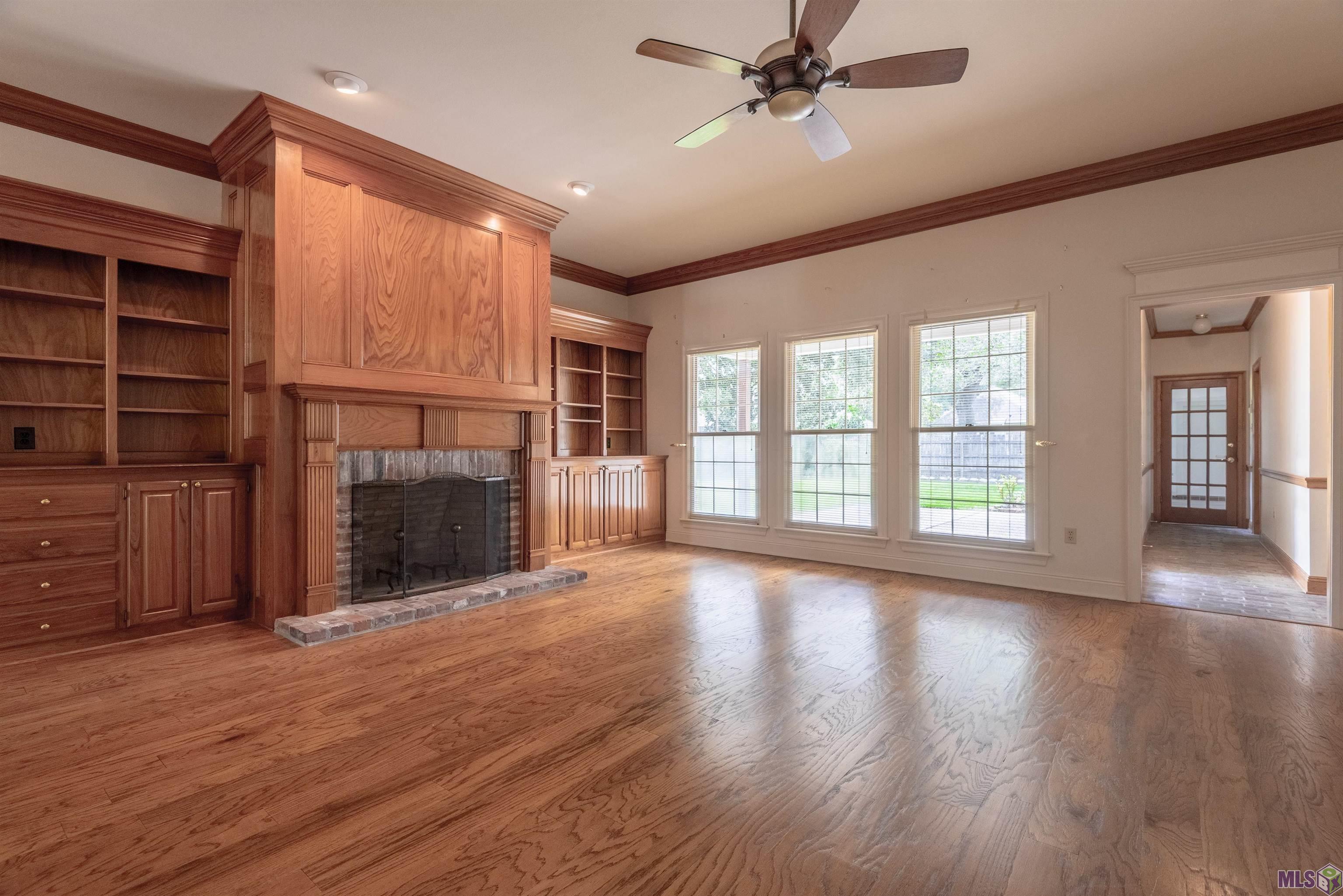 306 Woodgate Blvd