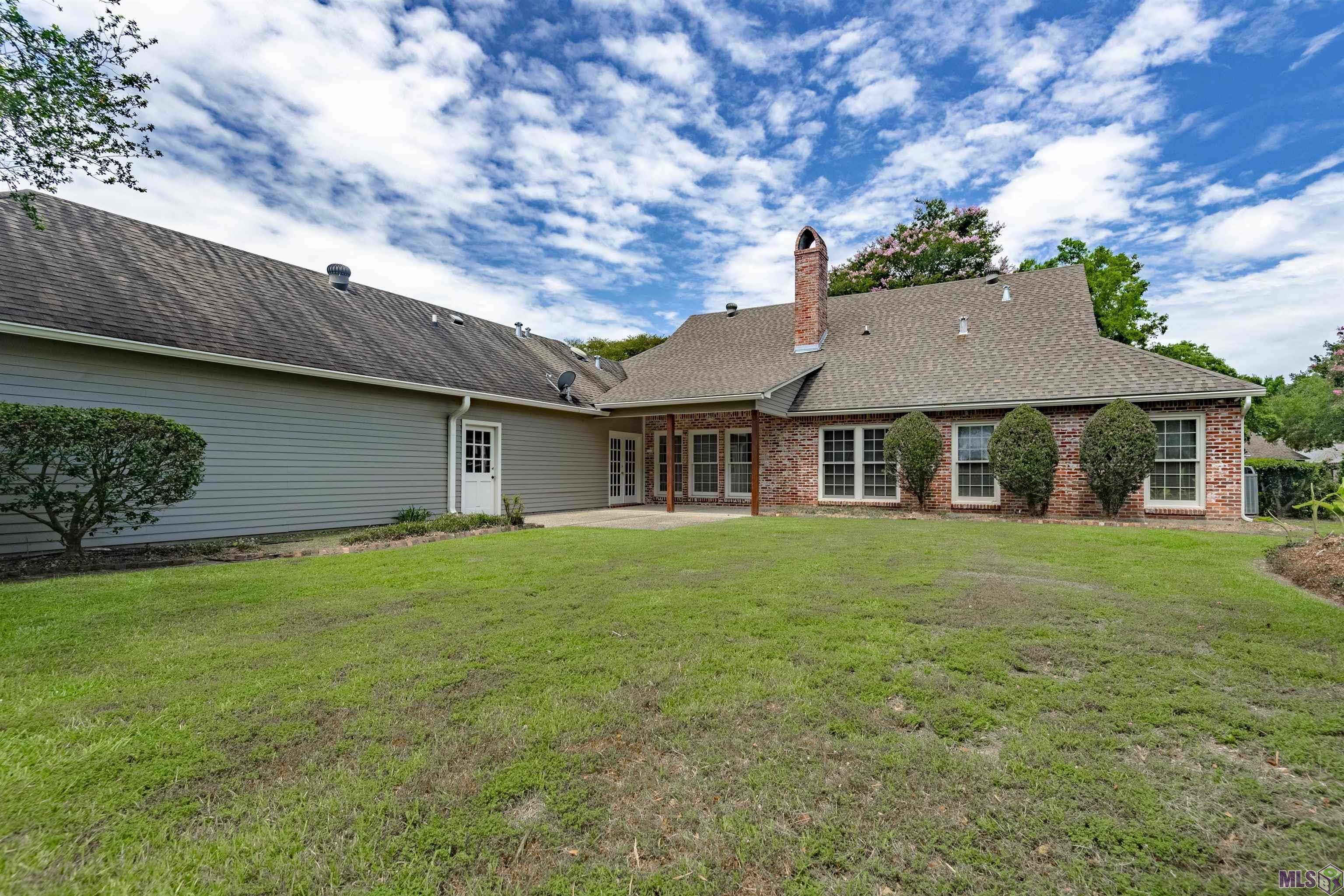 306 Woodgate Blvd