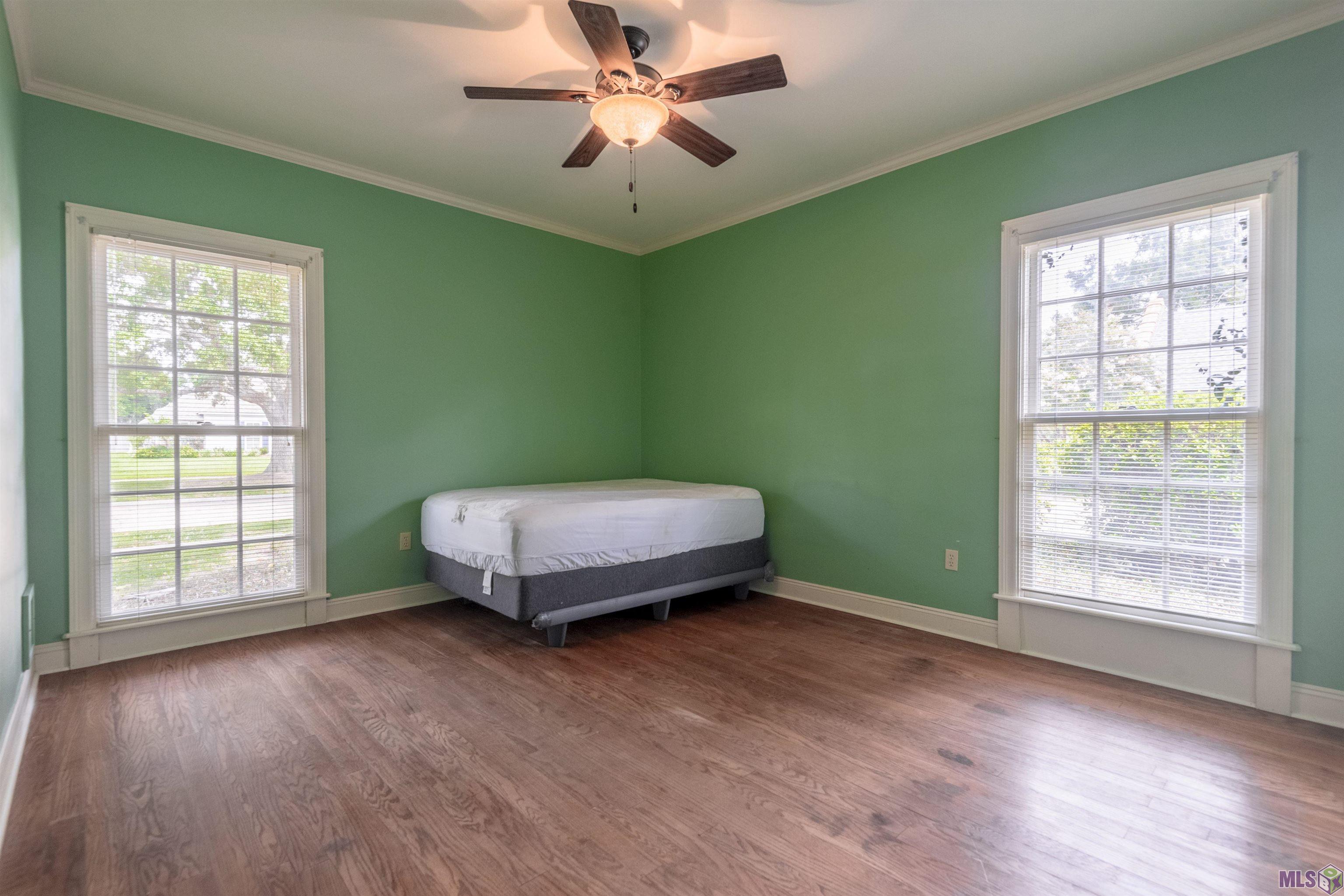 306 Woodgate Blvd