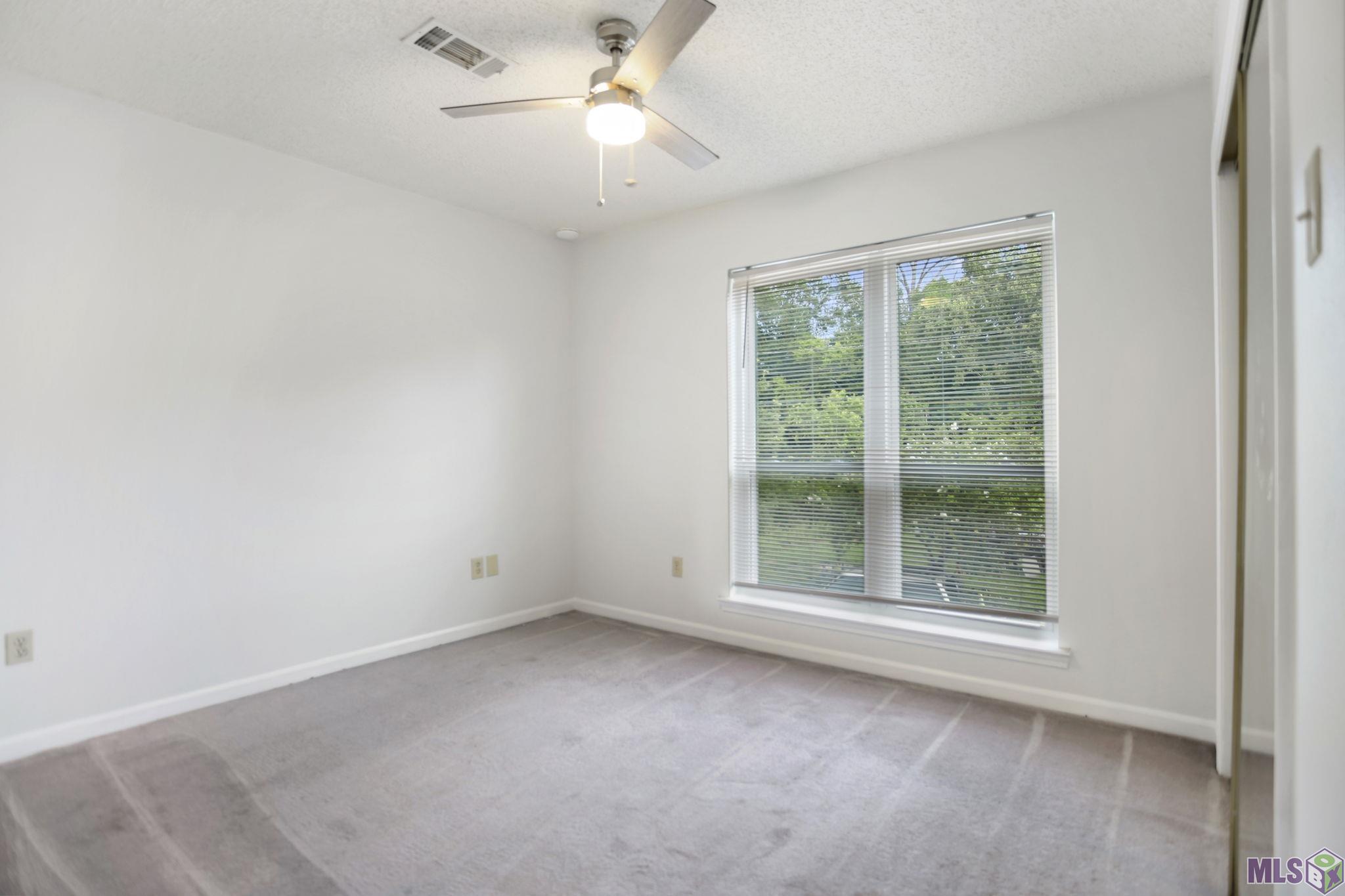 15684 Riverdale Ave