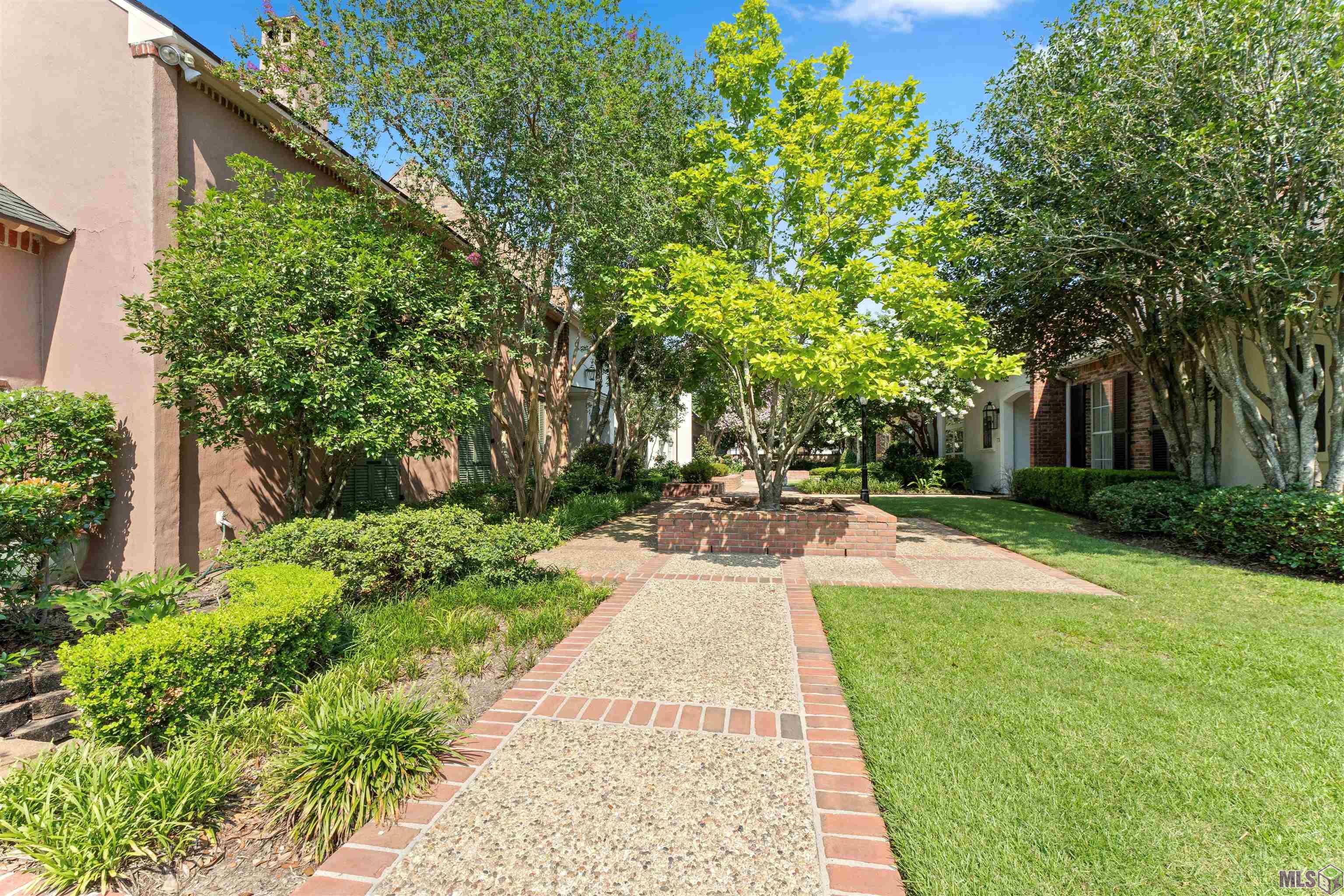 67 Jamestowne Ct