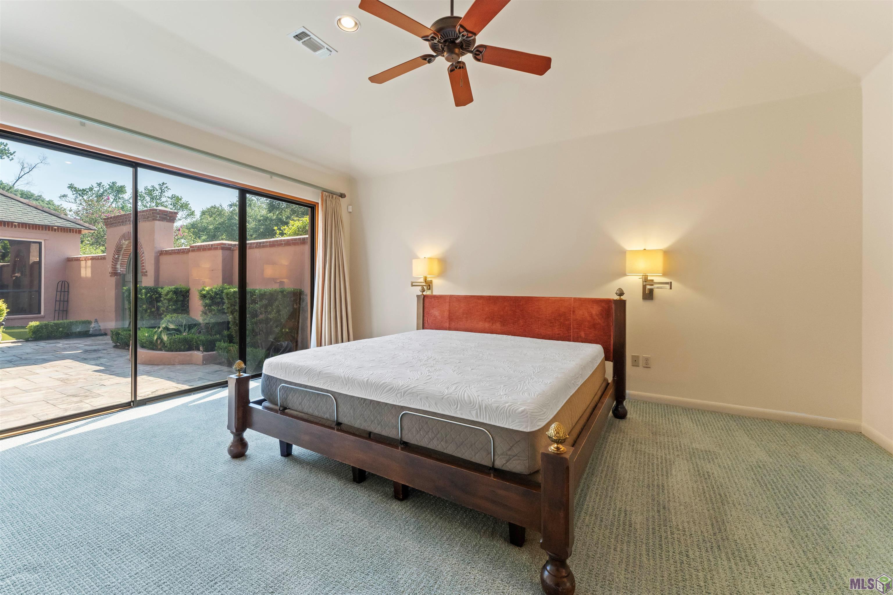 67 Jamestowne Ct