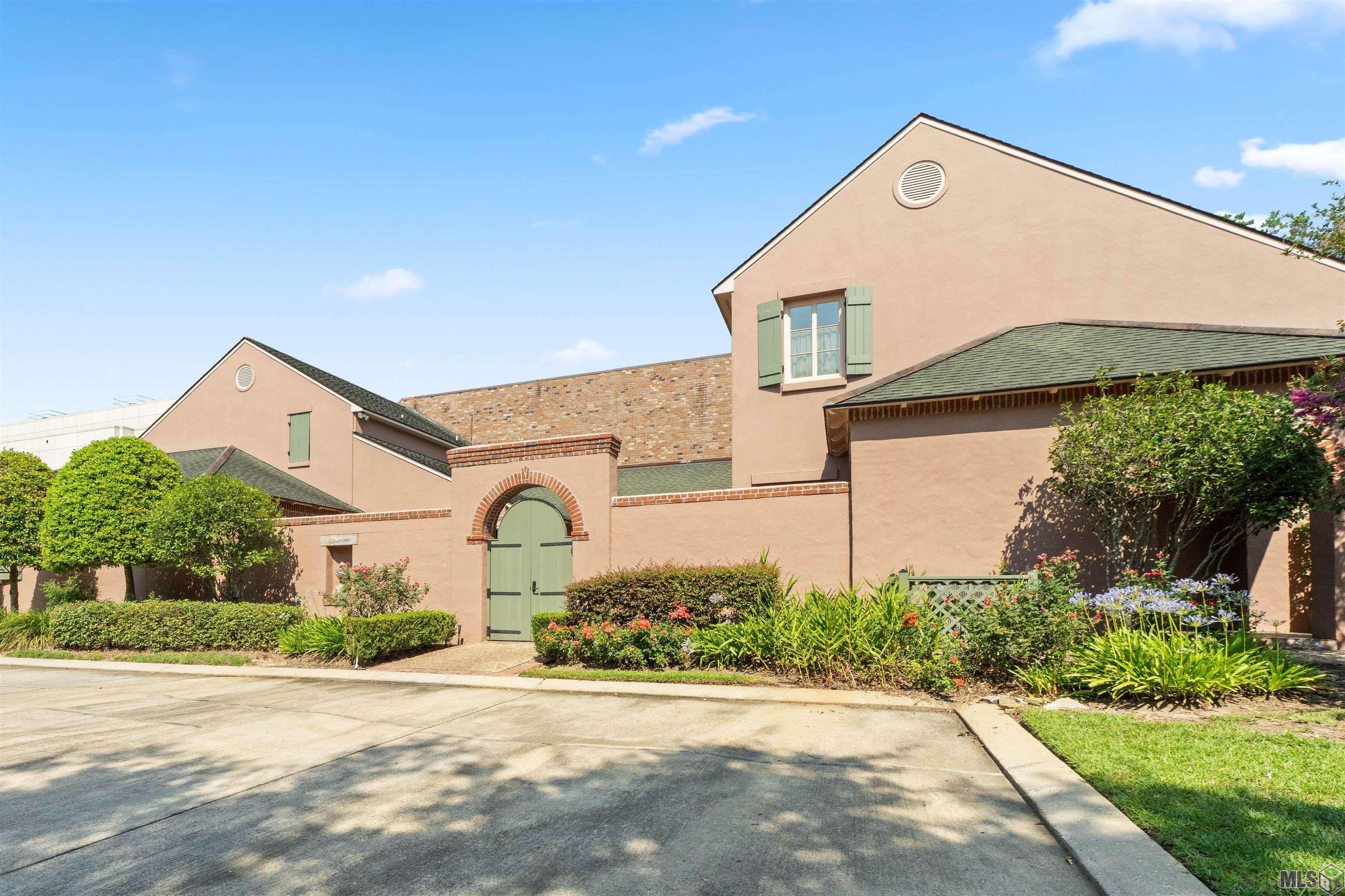 67 Jamestowne Ct