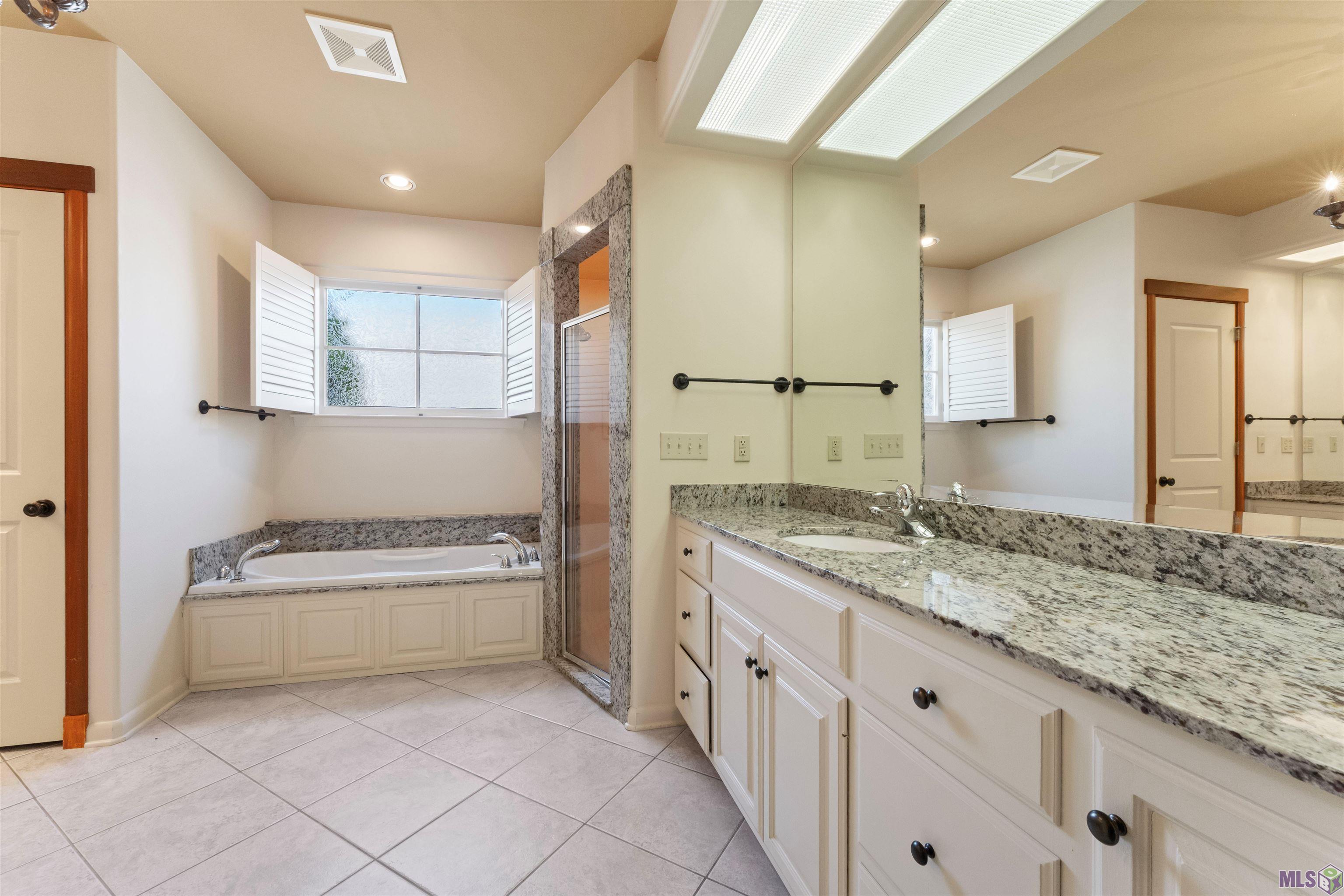 67 Jamestowne Ct
