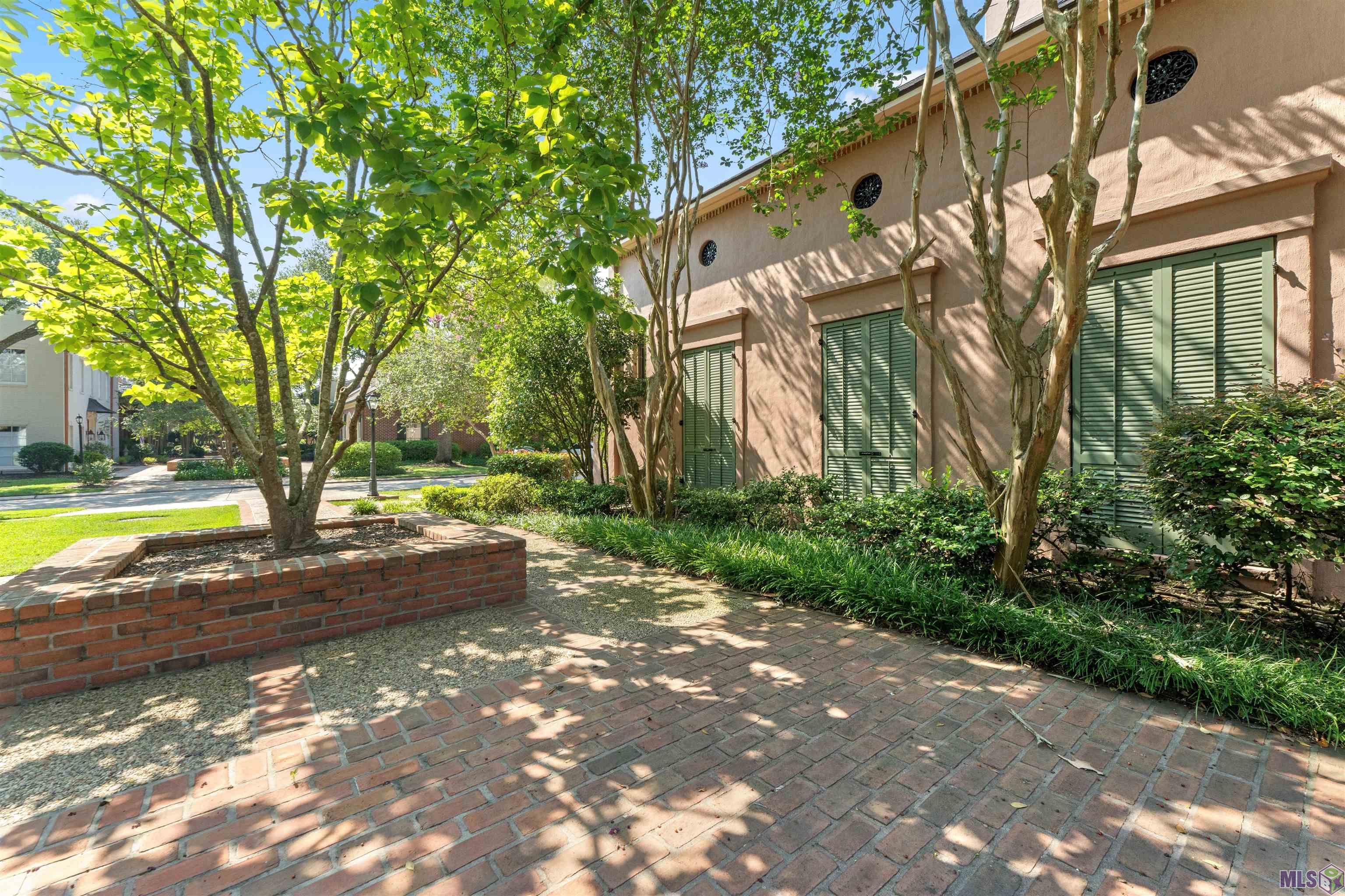 67 Jamestowne Ct