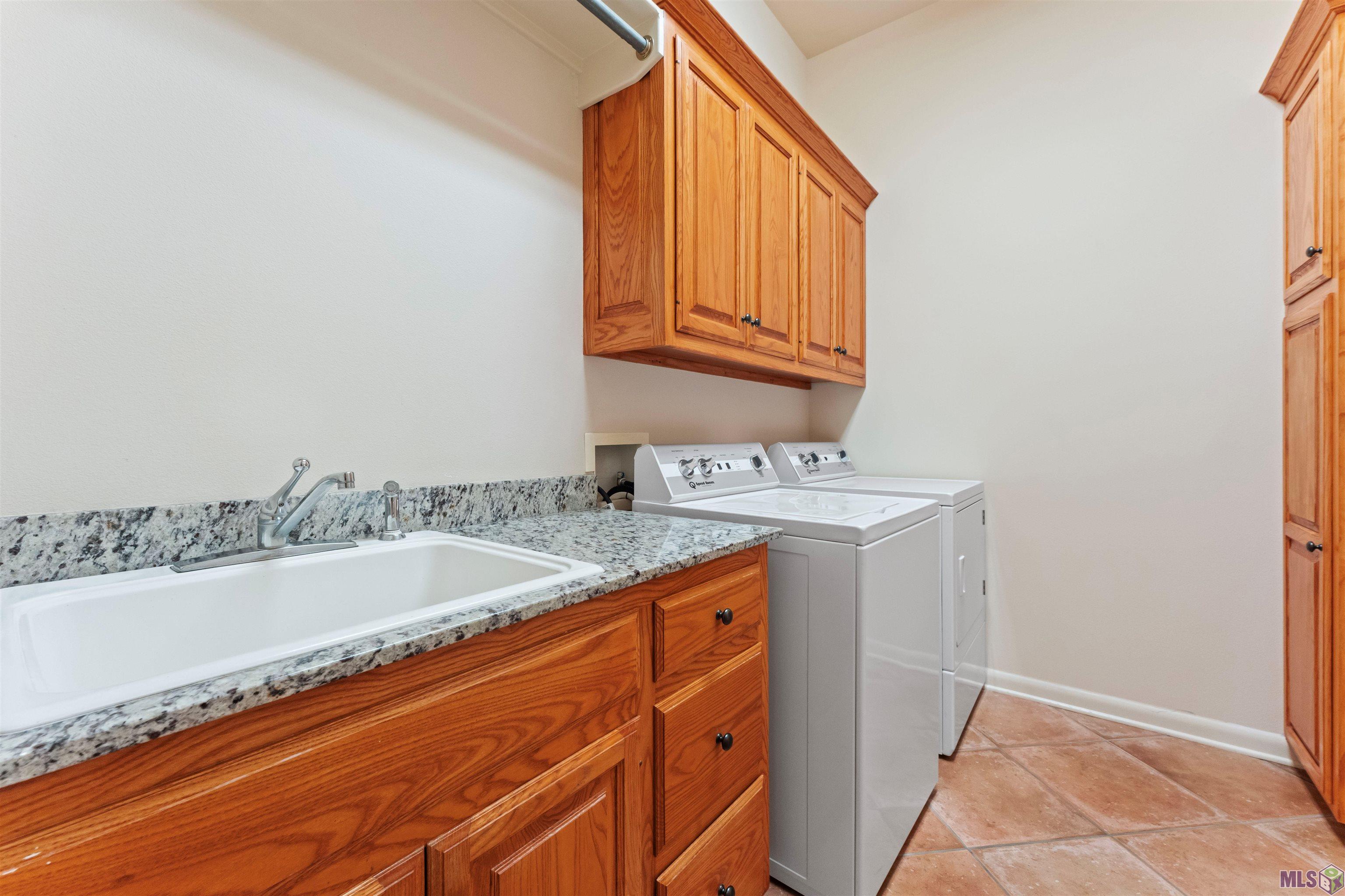 67 Jamestowne Ct