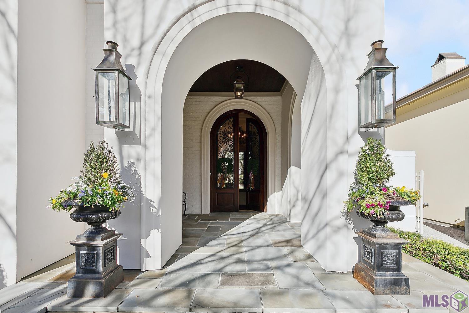 12261 Myers Park Ave