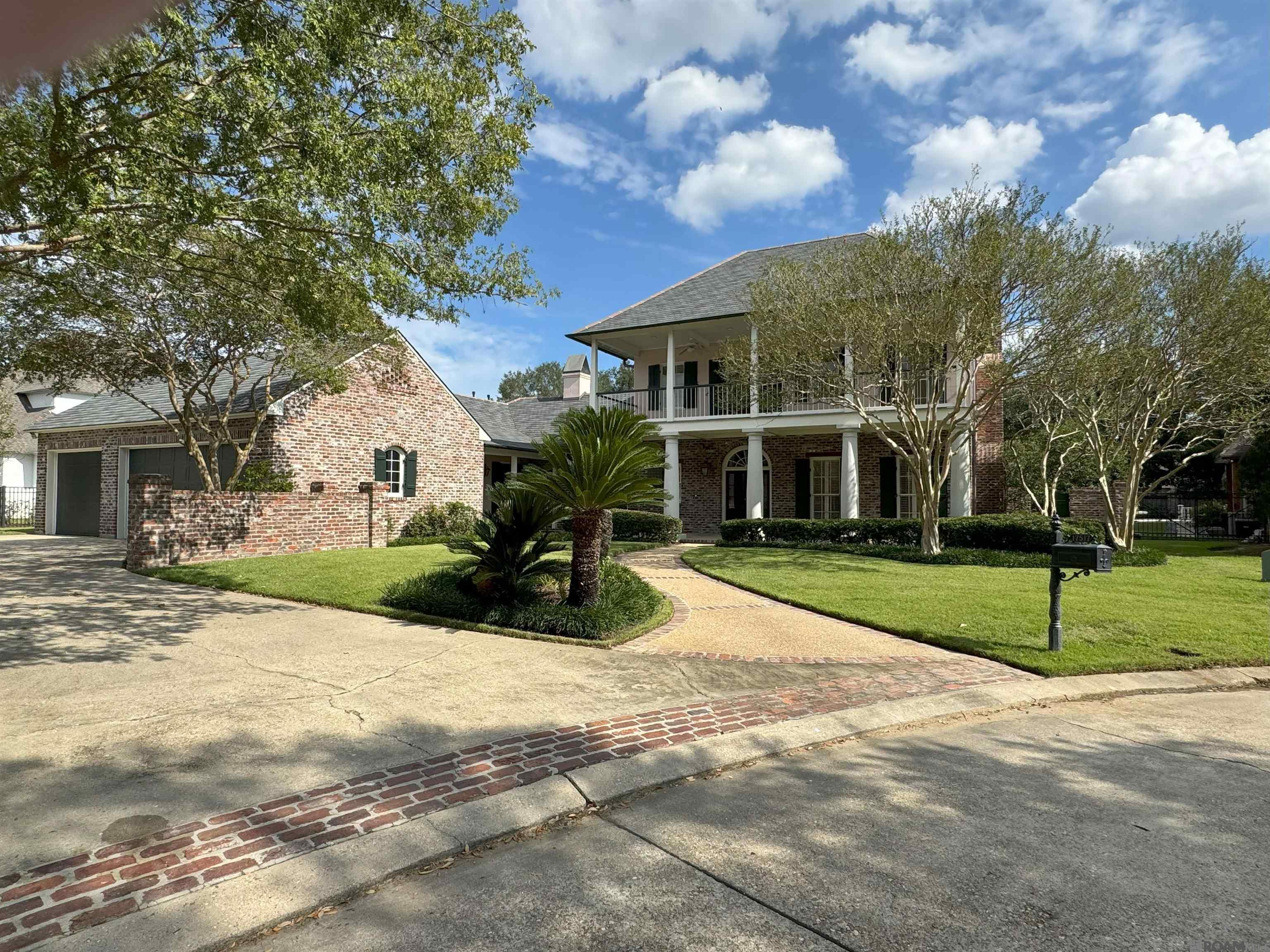 17517 Amelia Dr