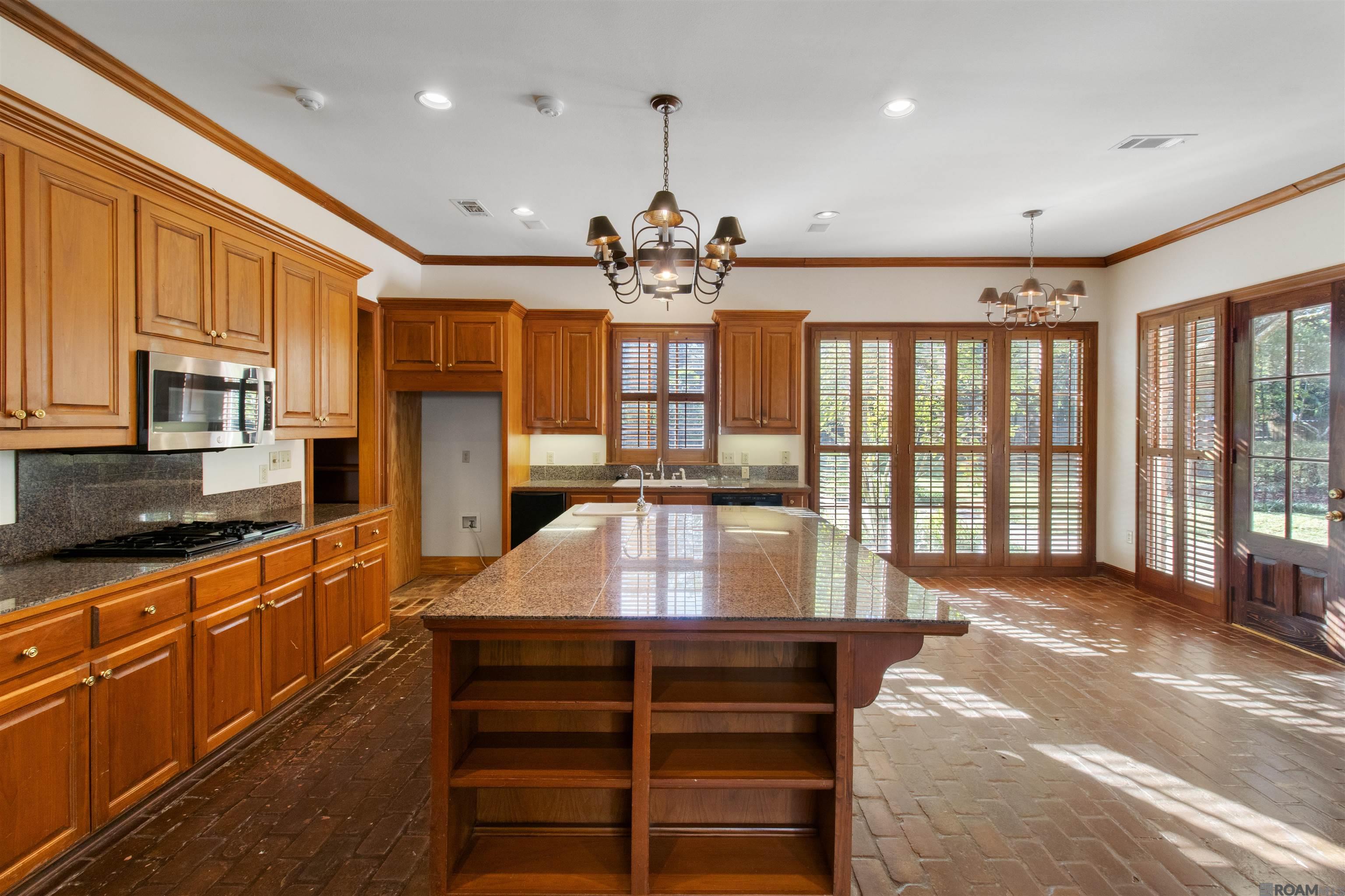 17517 Amelia Dr