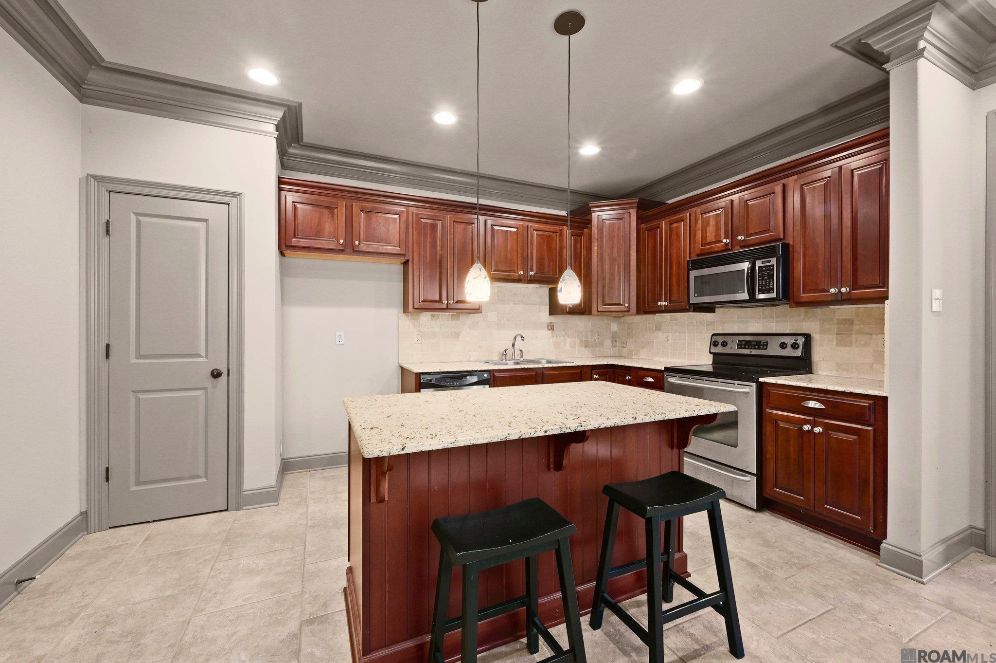 11110 Boardwalk Dr # 4 Unit: #4