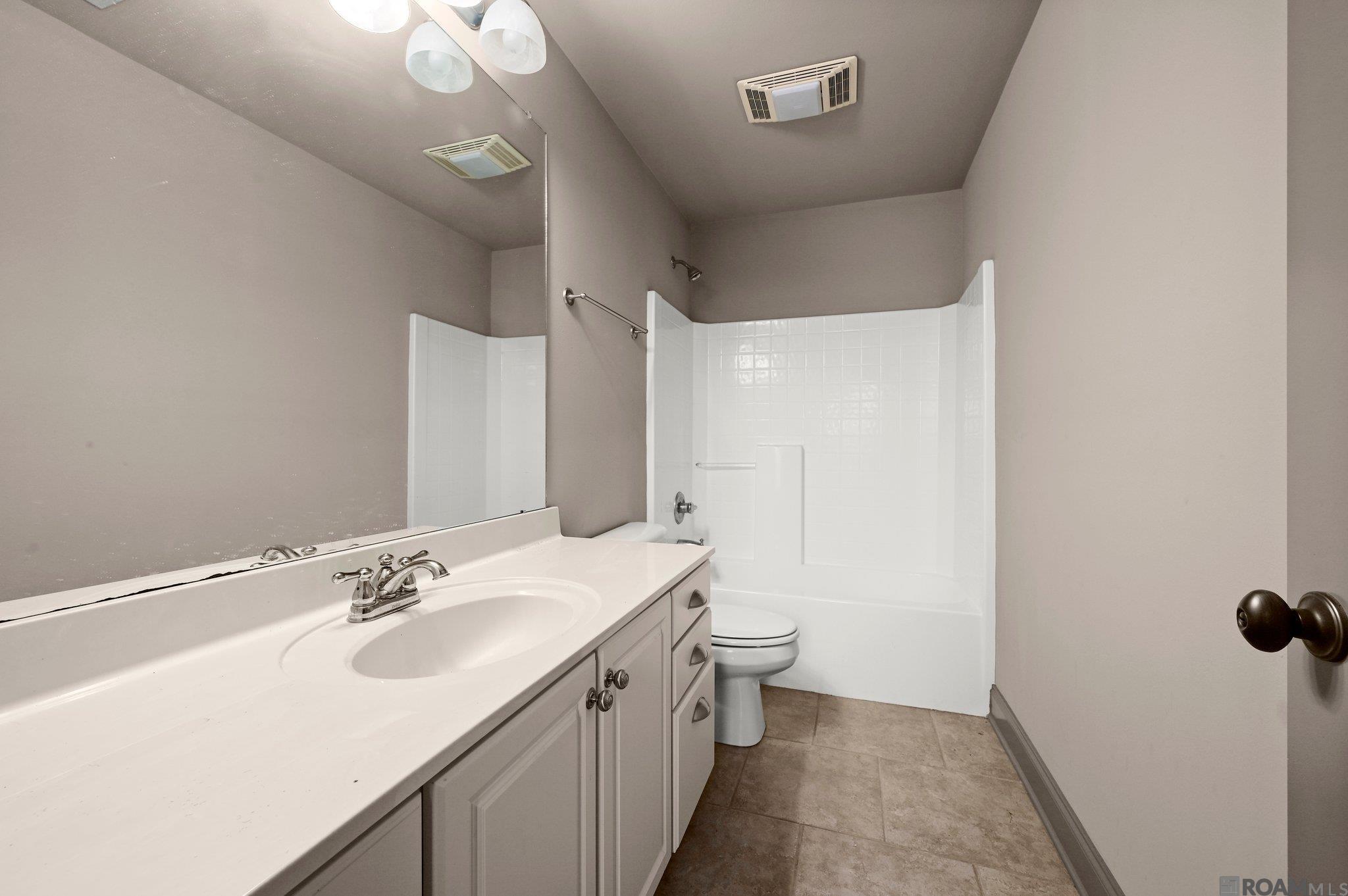 11110 Boardwalk Dr # 4 Unit: #4