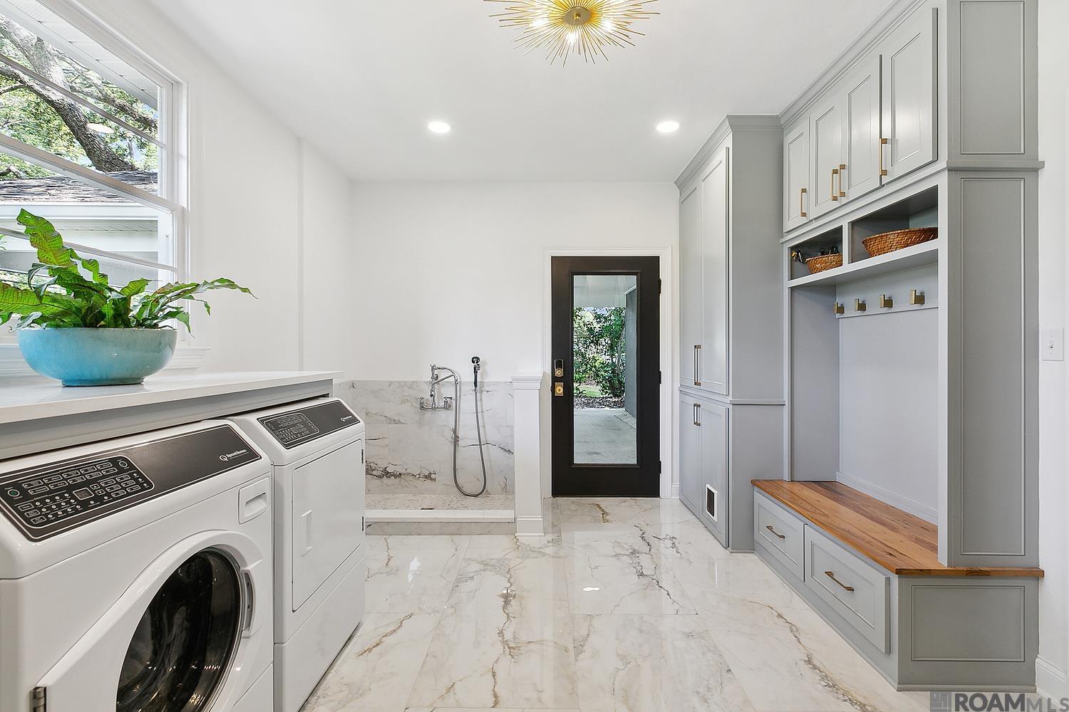 1385 Normandy Dr