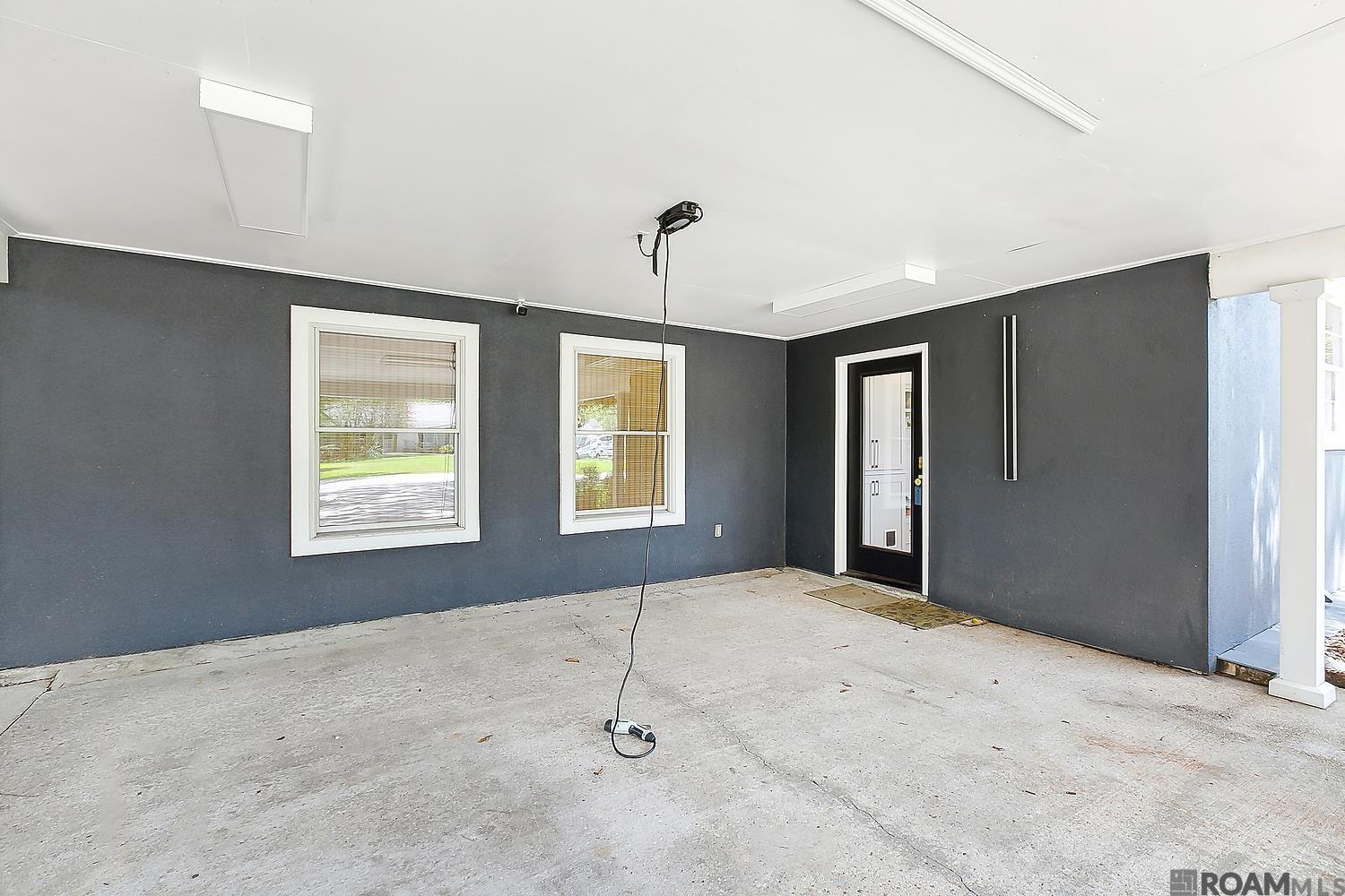 1385 Normandy Dr