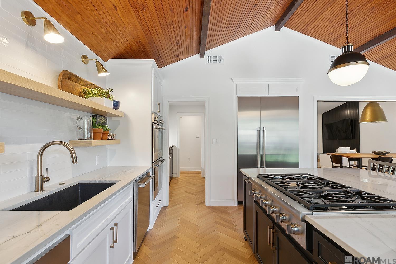 1385 Normandy Dr