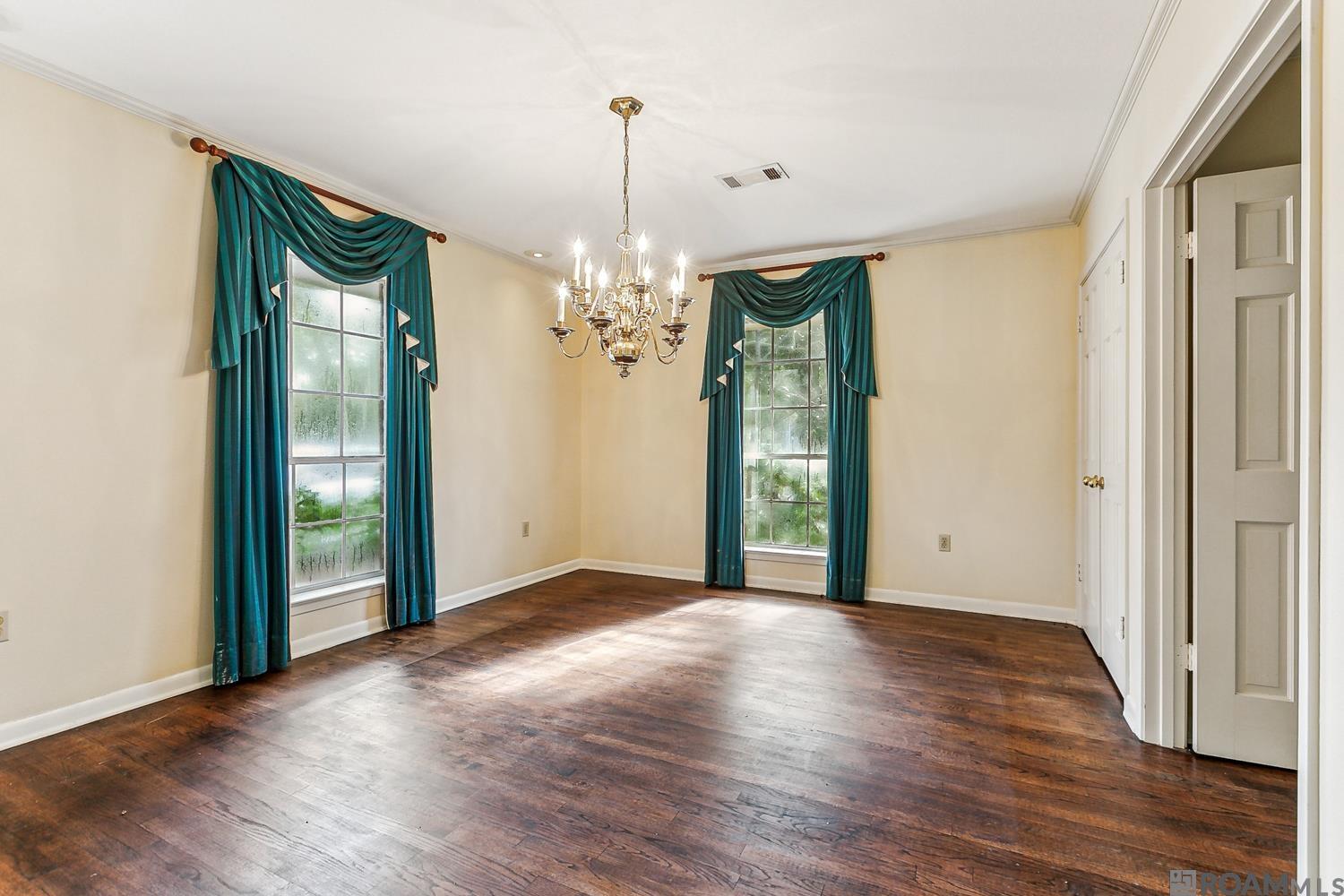 535 Stanford Ave
