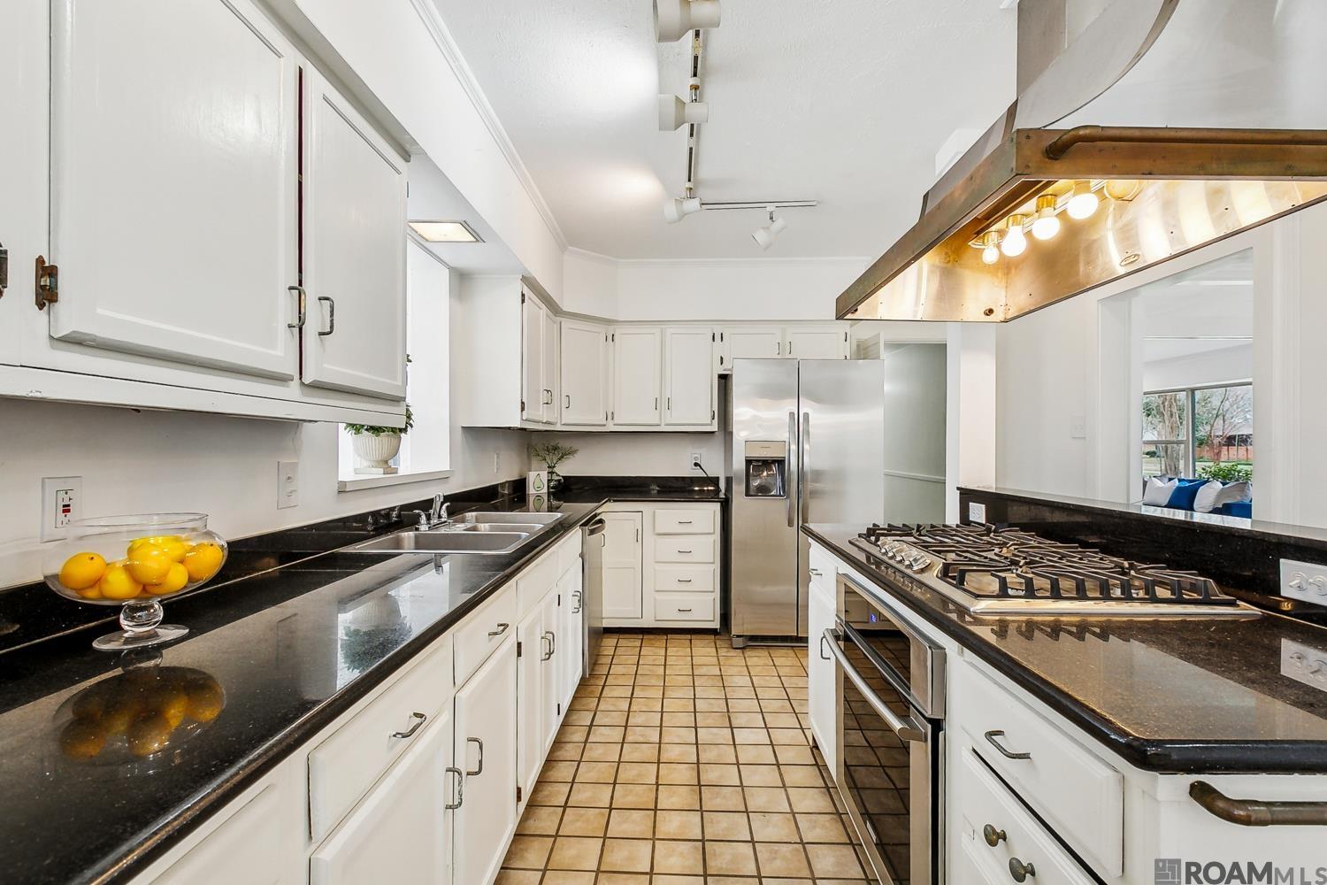 801 Cora Dr