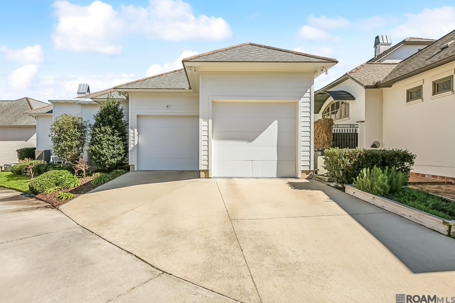 8032 Settlers Cir