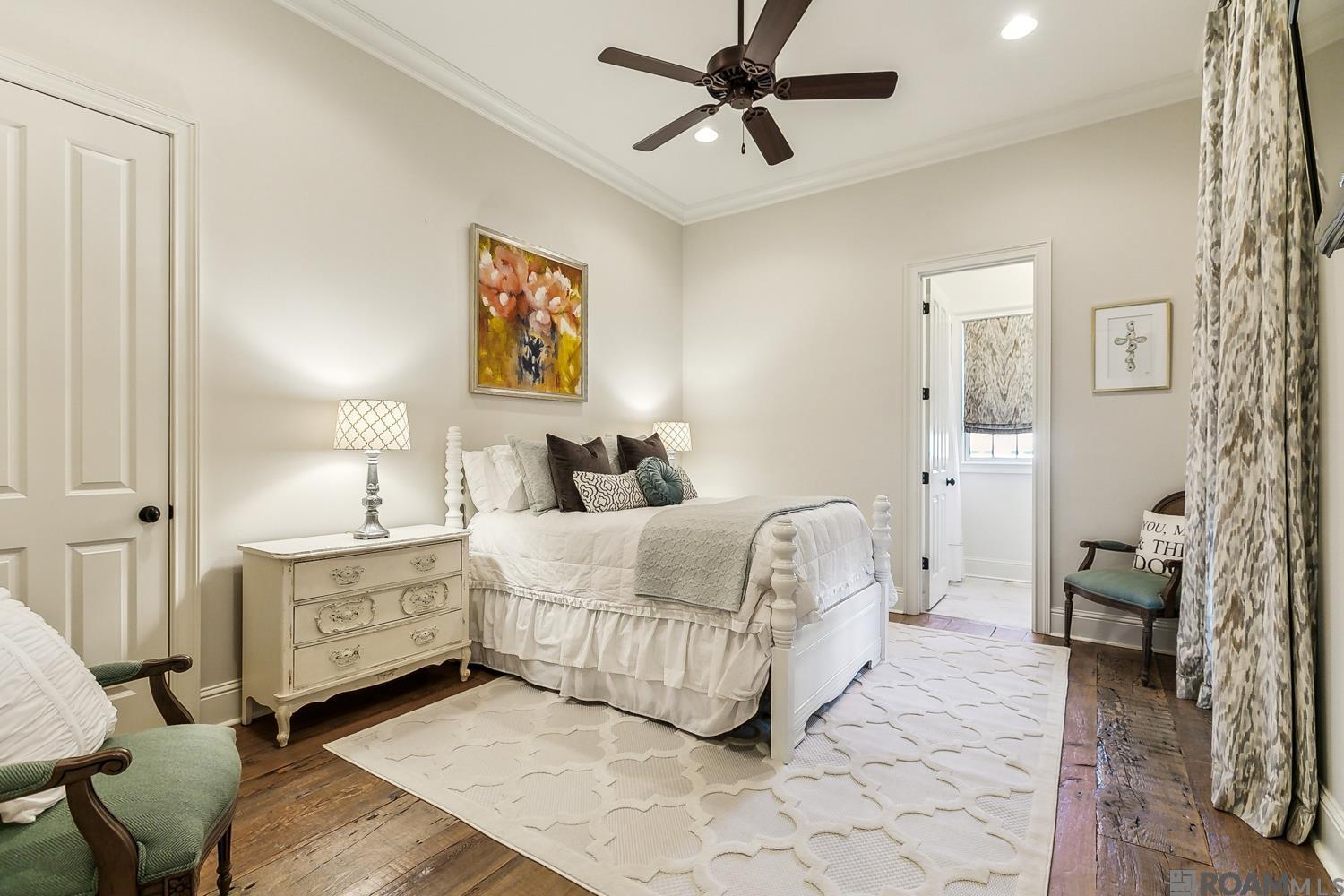 8032 Settlers Cir