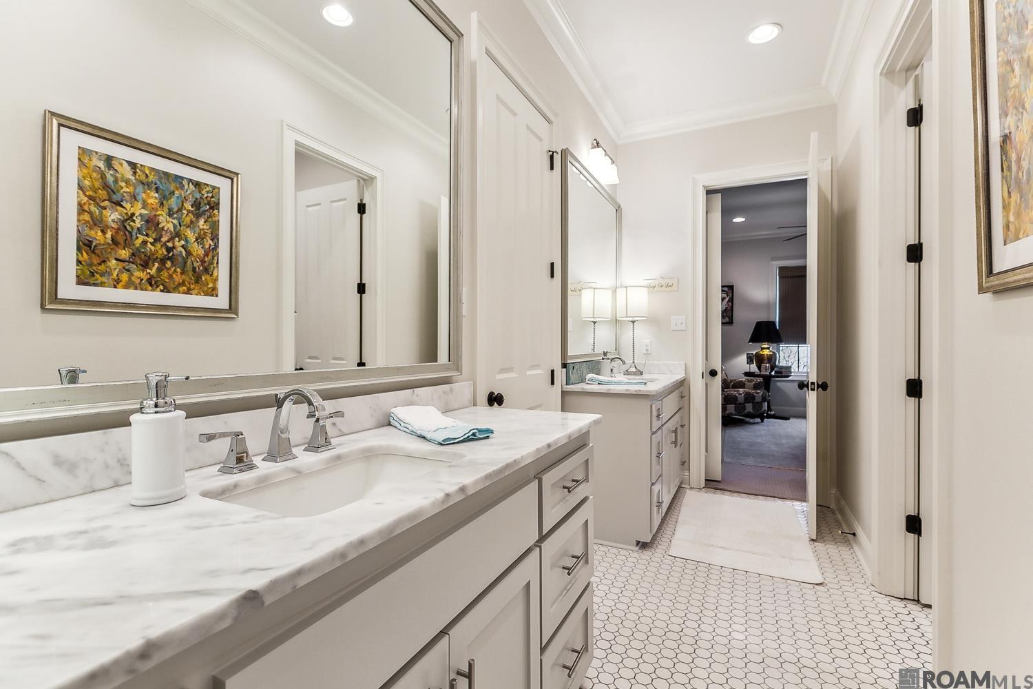 8032 Settlers Cir