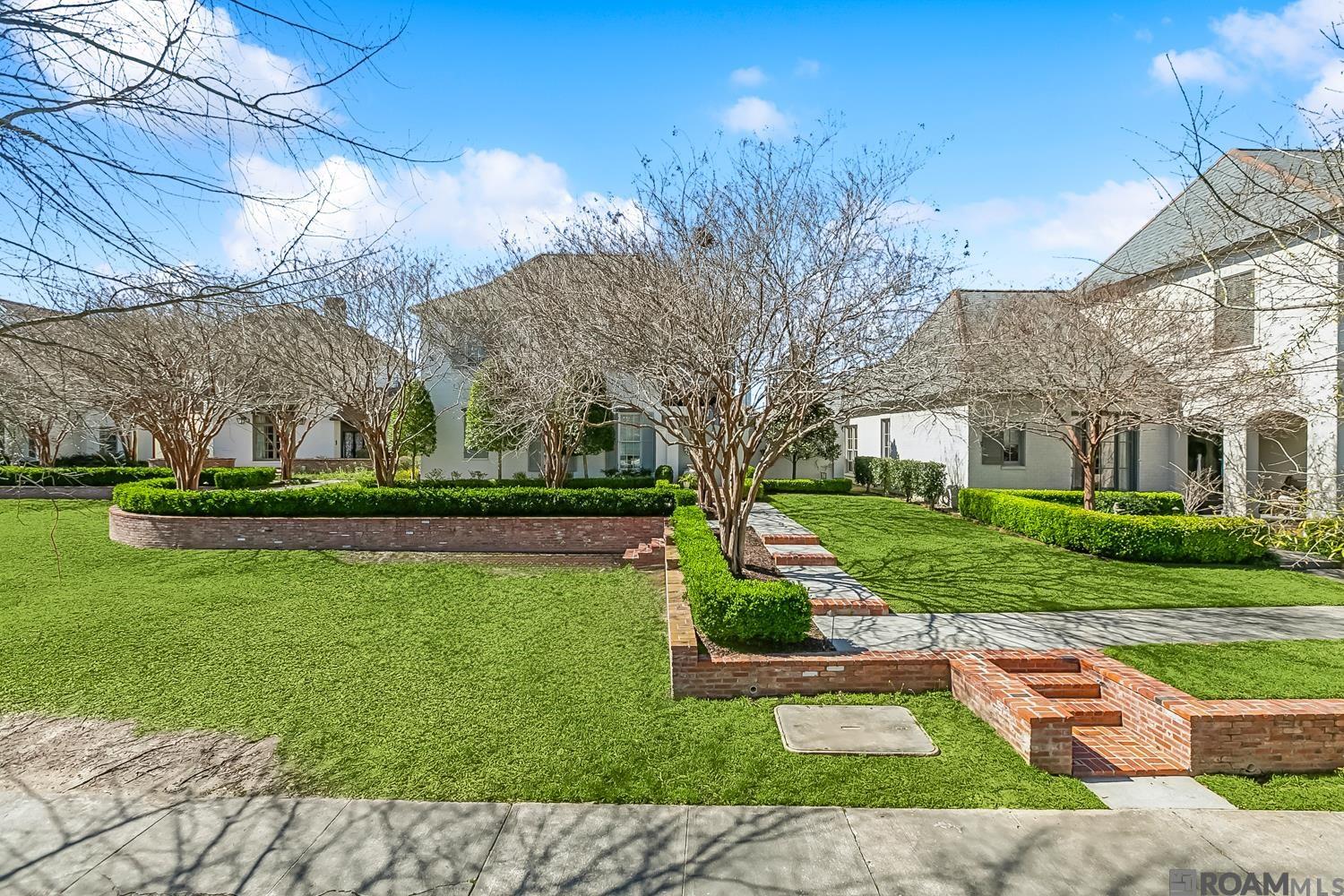 8032 Settlers Cir