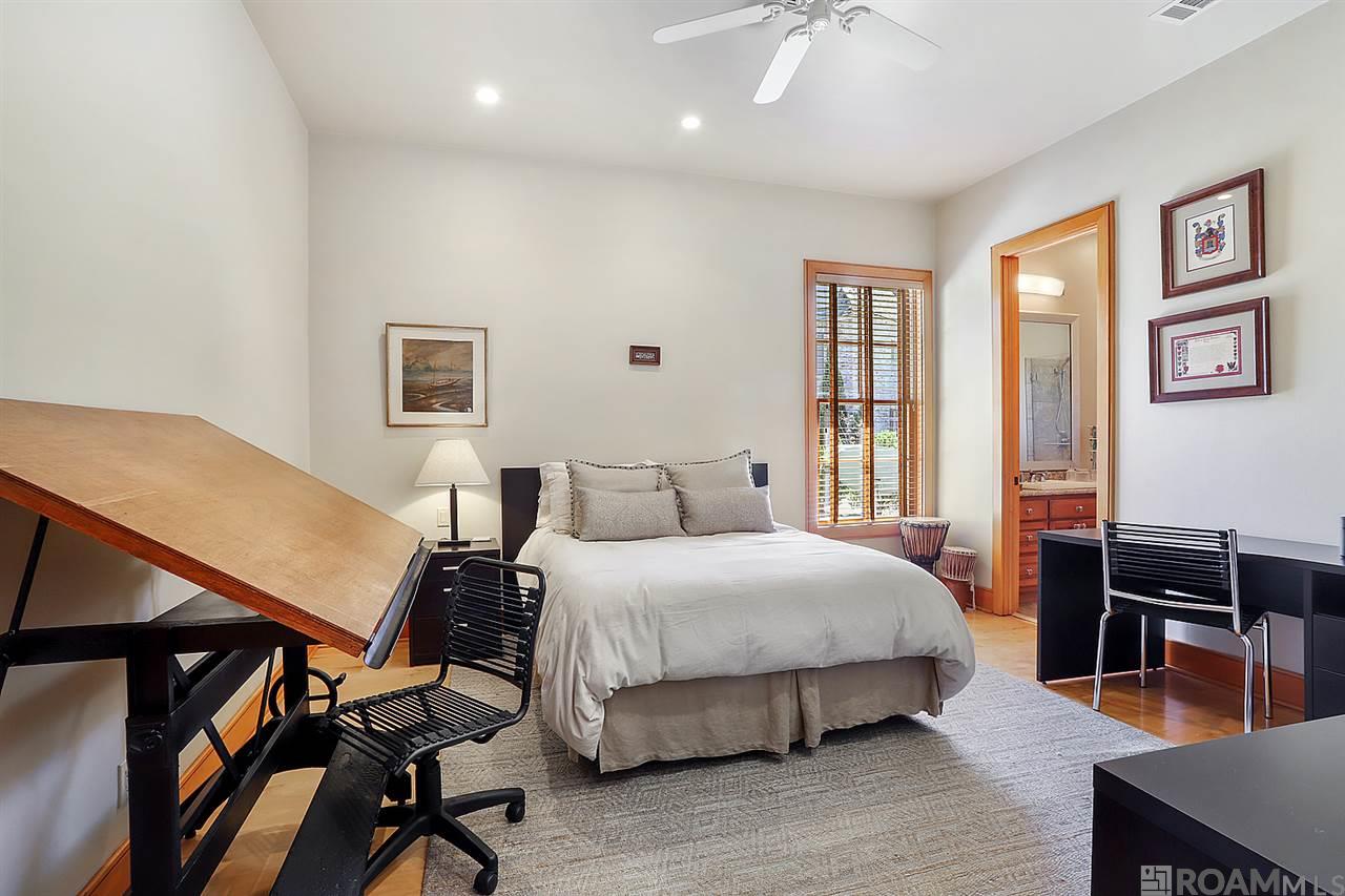 9923 E Myrtle View Ct