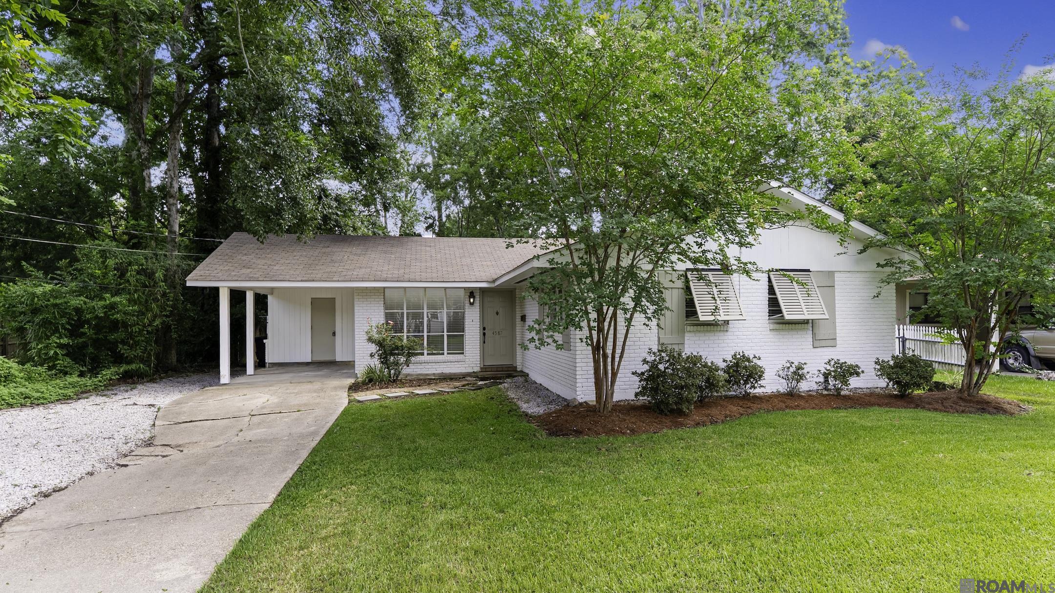 4587 Mimosa St