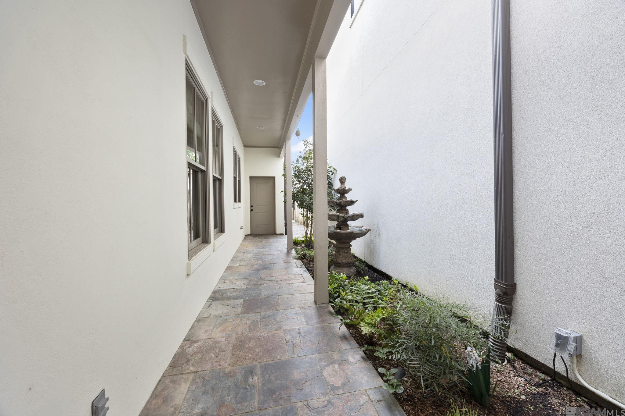 9327 Sculptor Ct