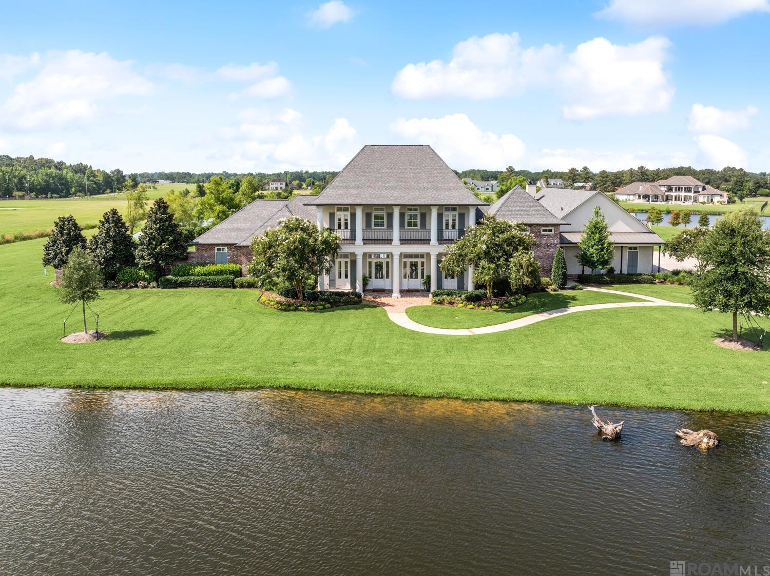 21910 Rabbit Run Dr