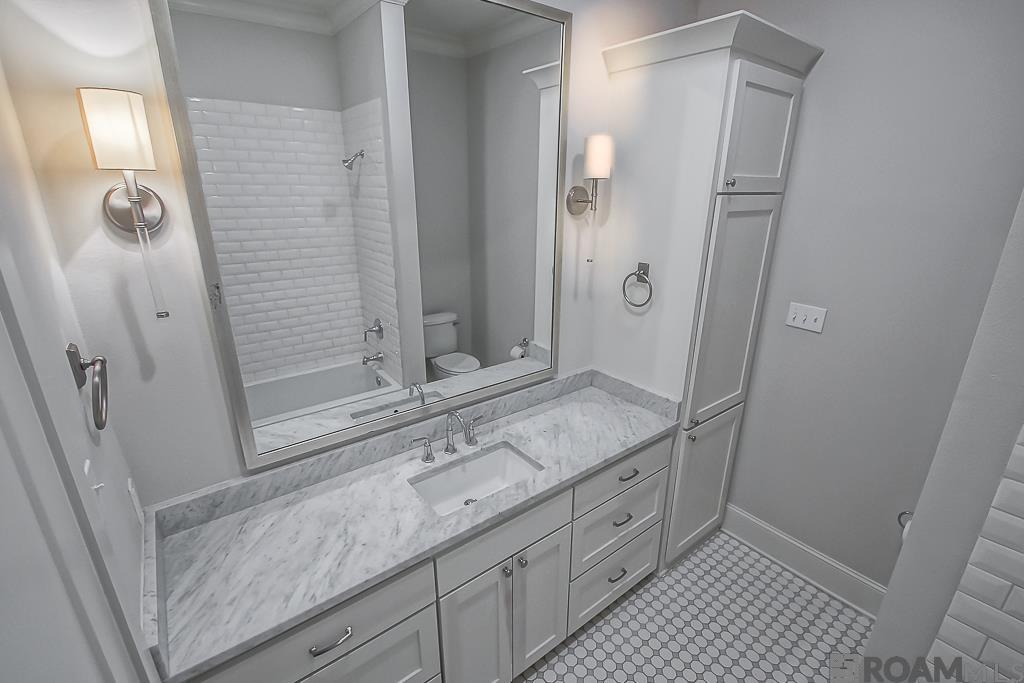 3647 Rue D Orleans