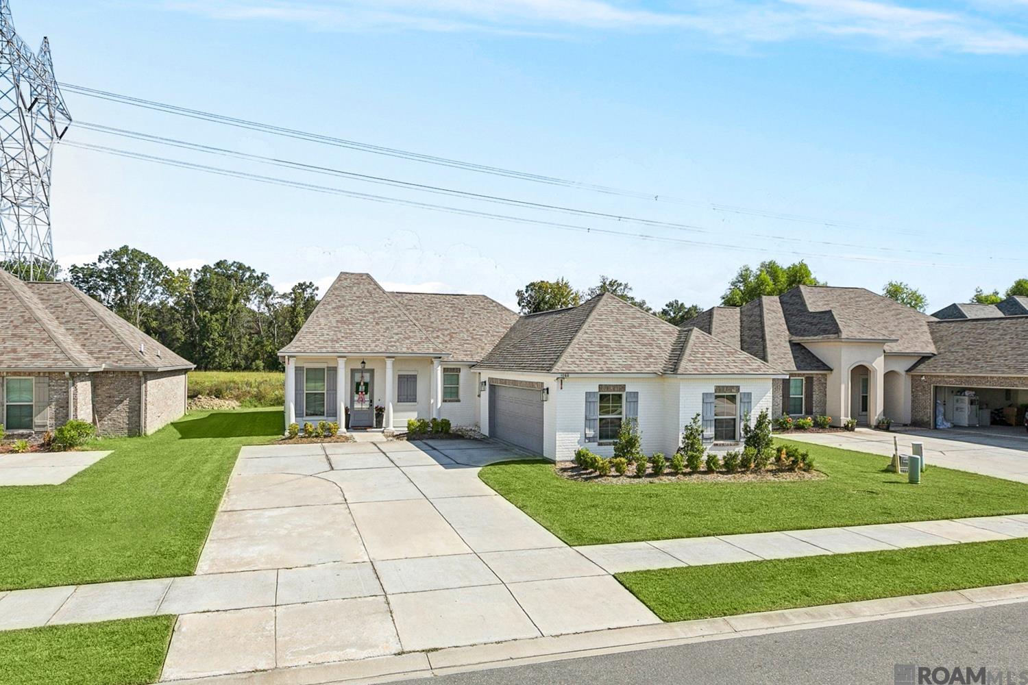 1060 Lakehaven Dr