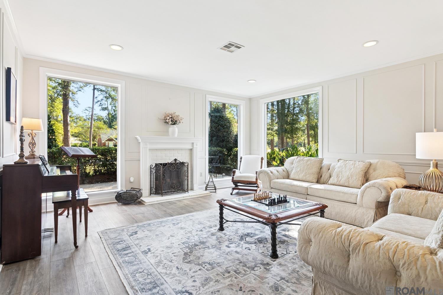 421 Pinecrest Dr