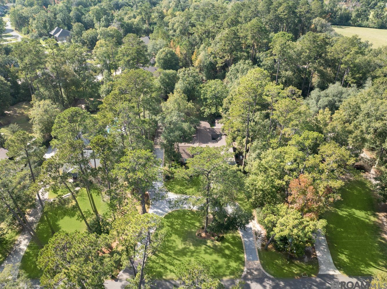 421 Pinecrest Dr