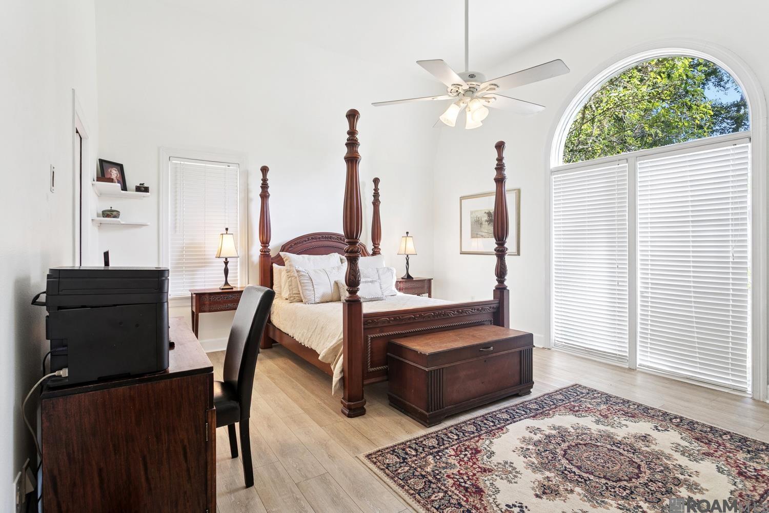 421 Pinecrest Dr