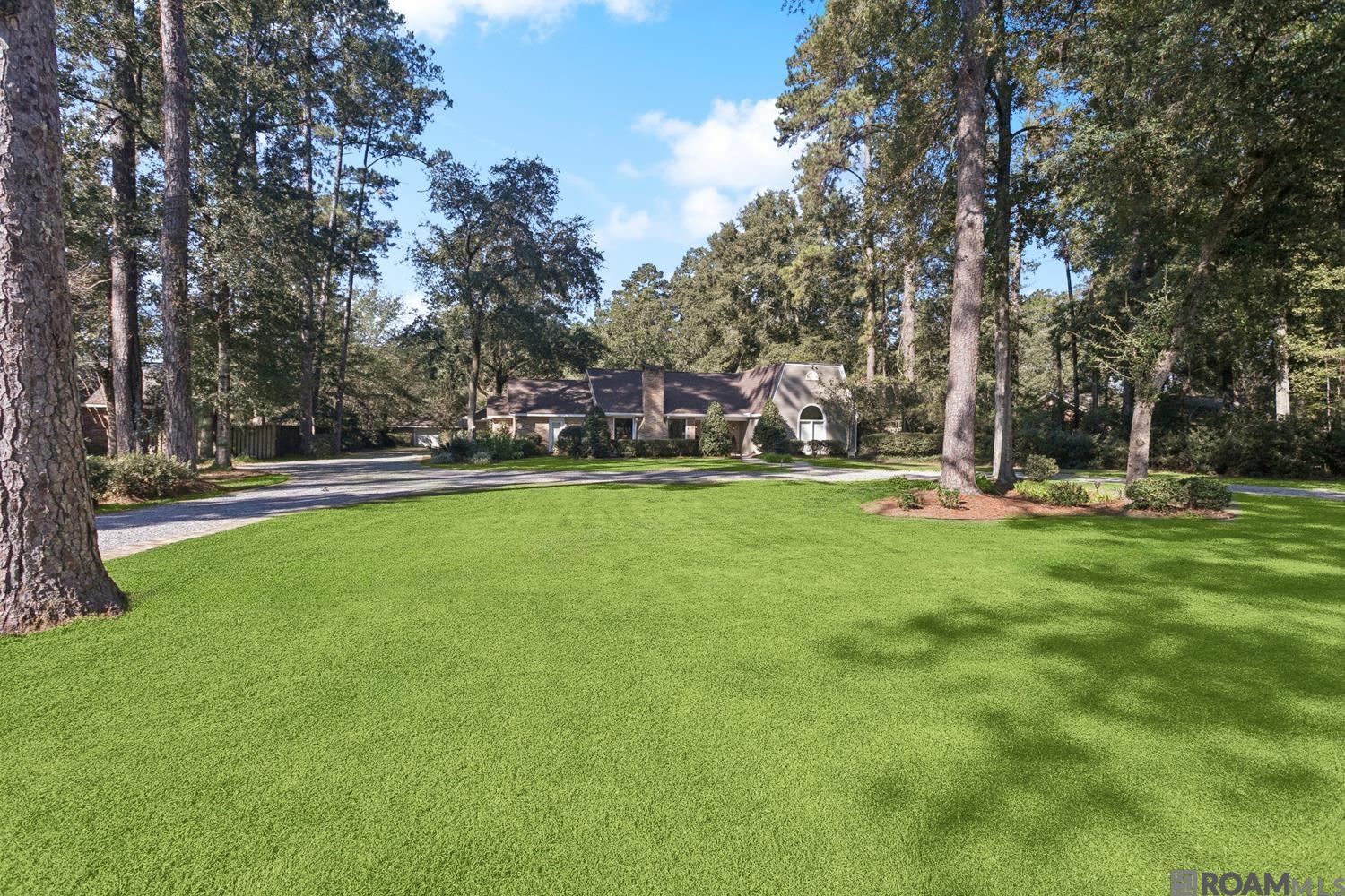 421 Pinecrest Dr