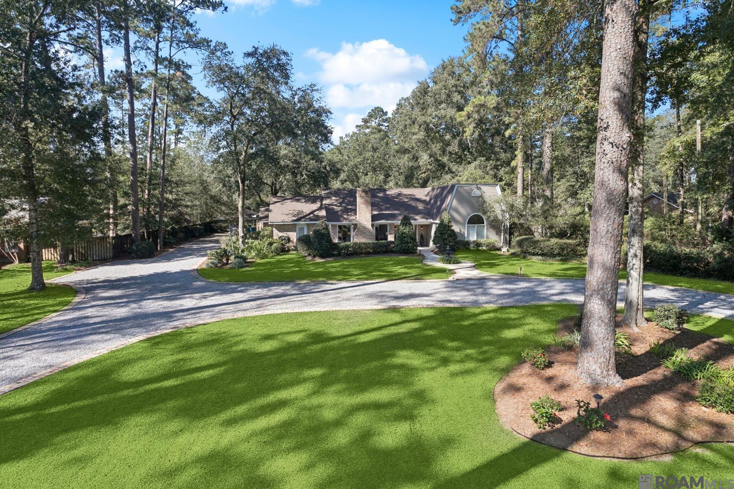 421 Pinecrest Dr