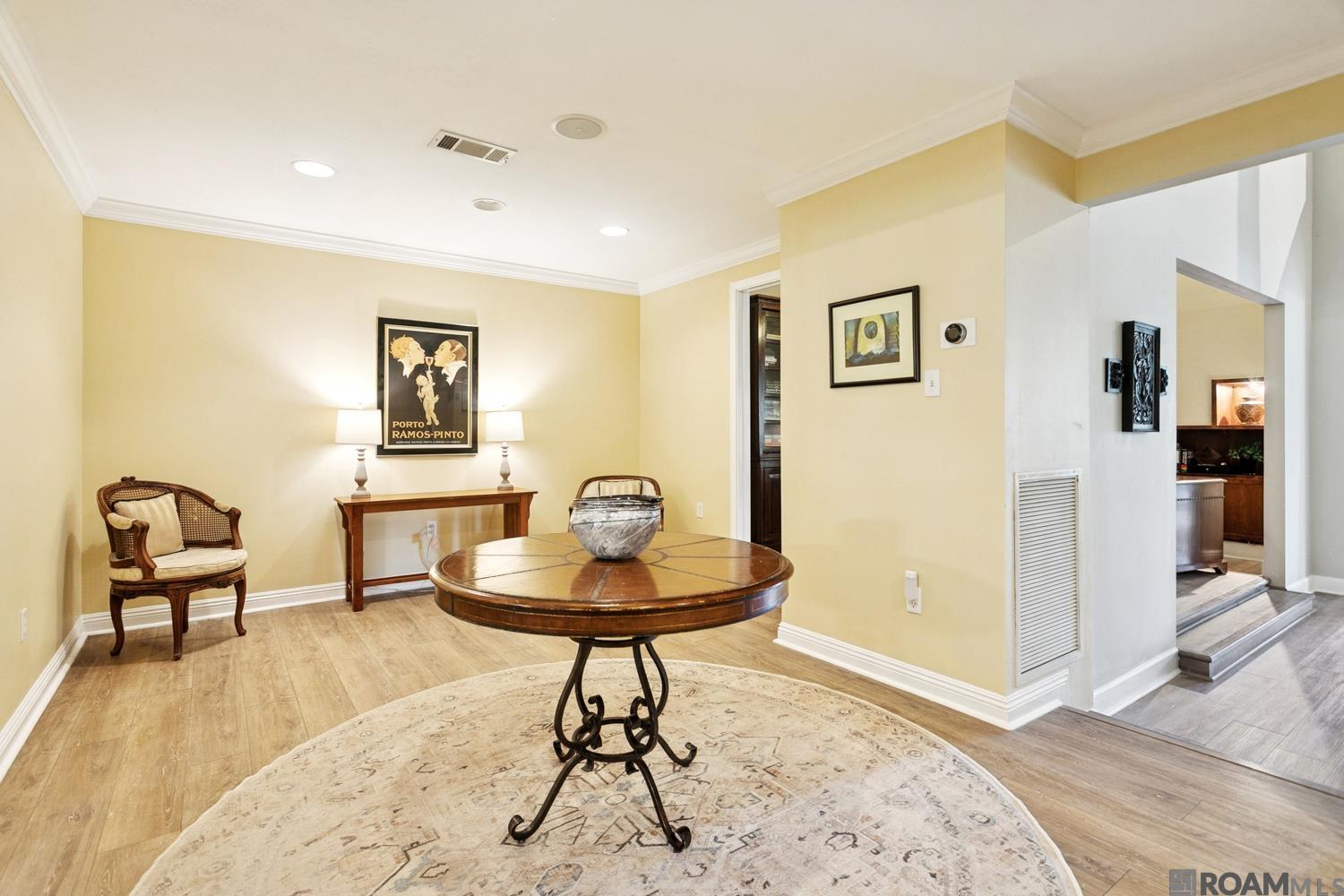 421 Pinecrest Dr