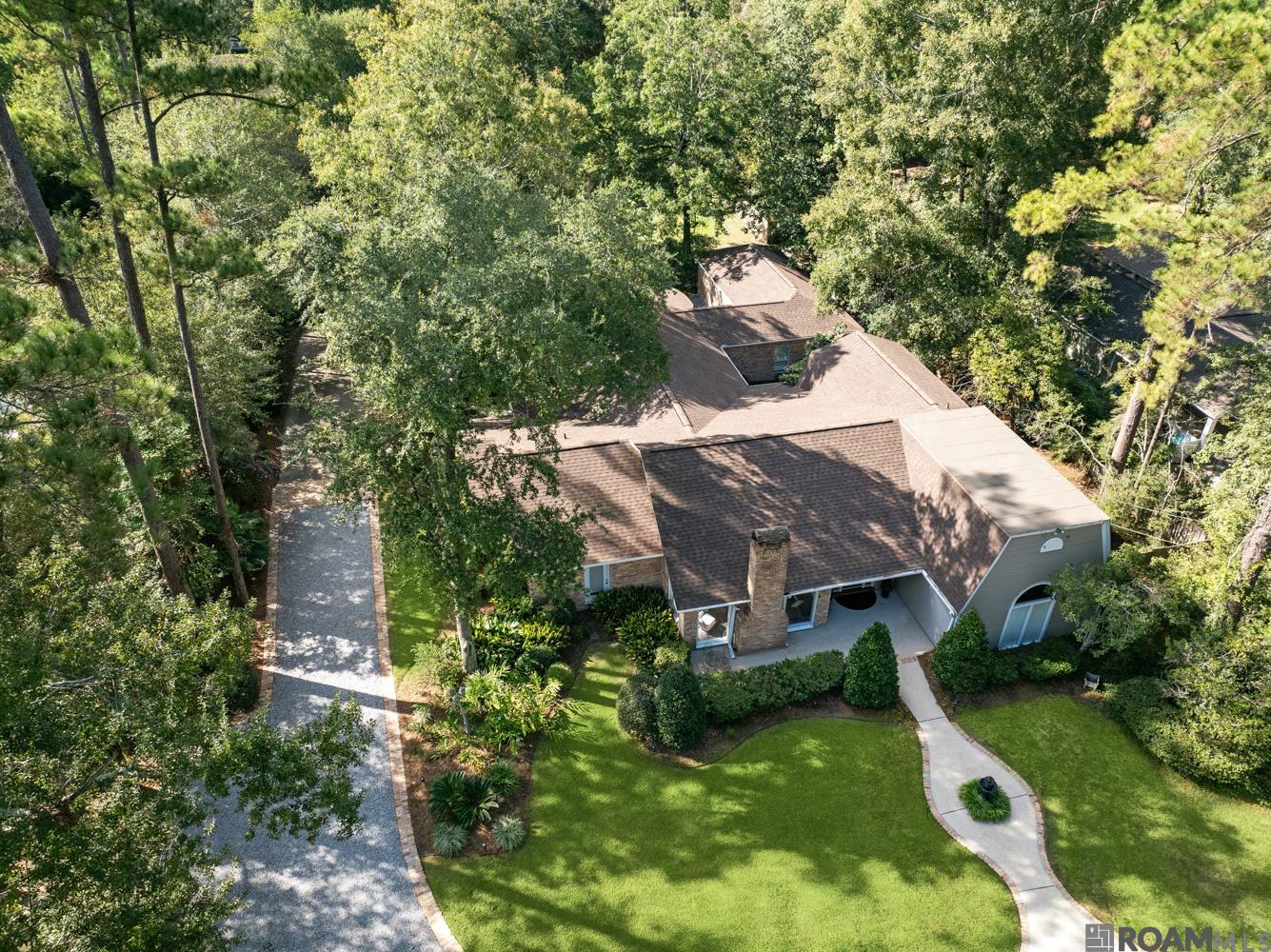 421 Pinecrest Dr