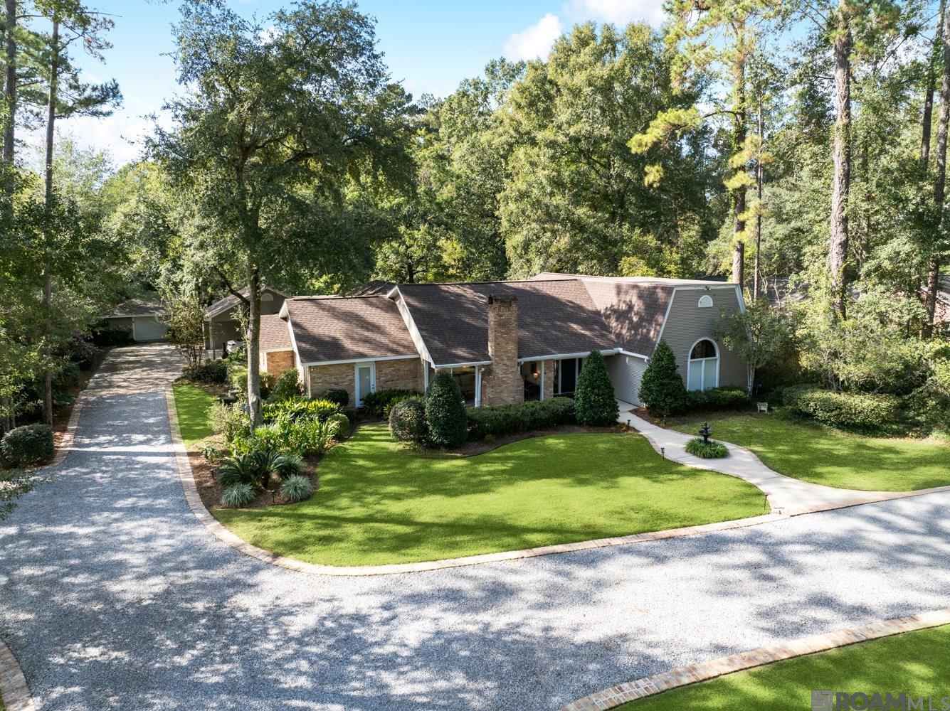421 Pinecrest Dr