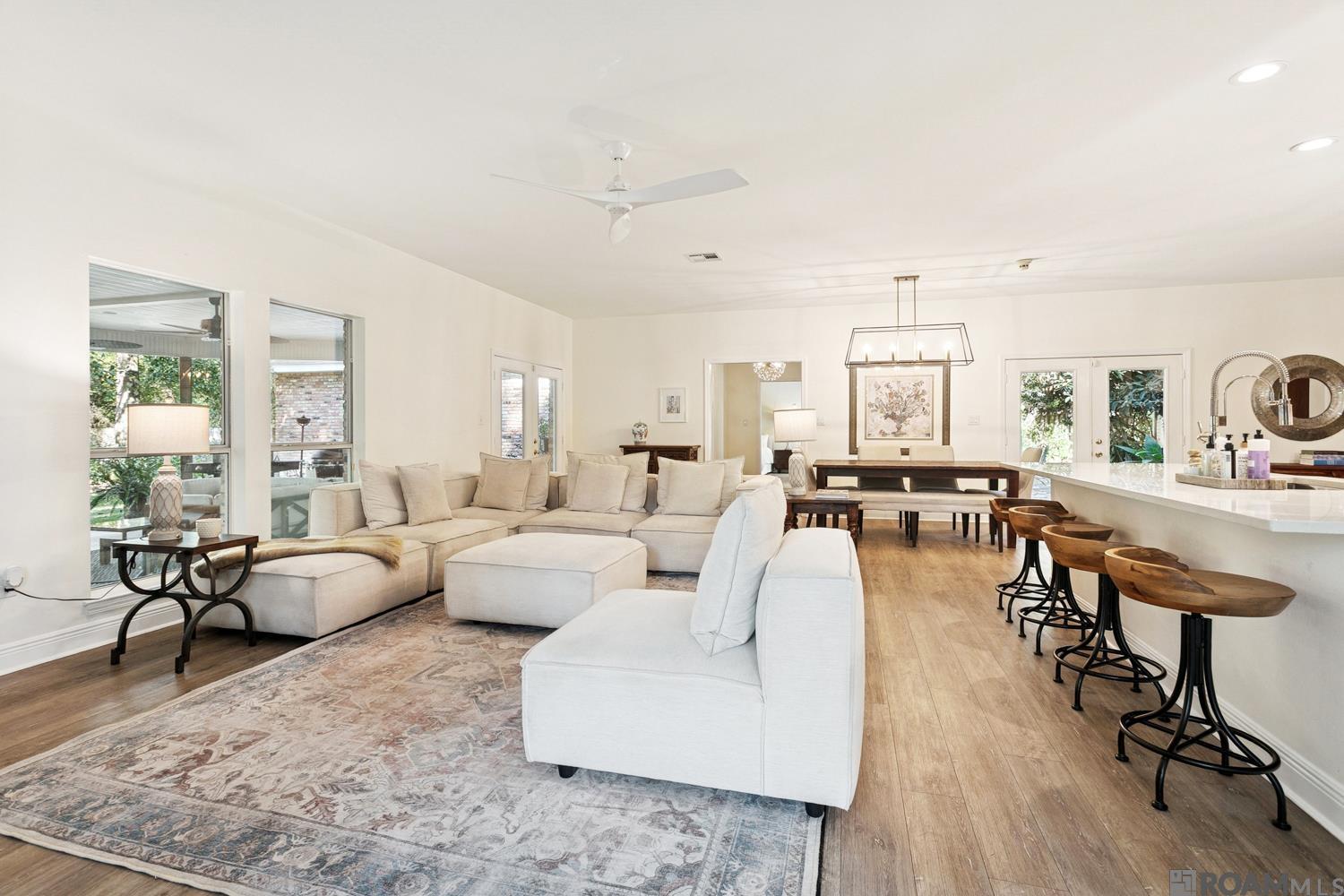 421 Pinecrest Dr