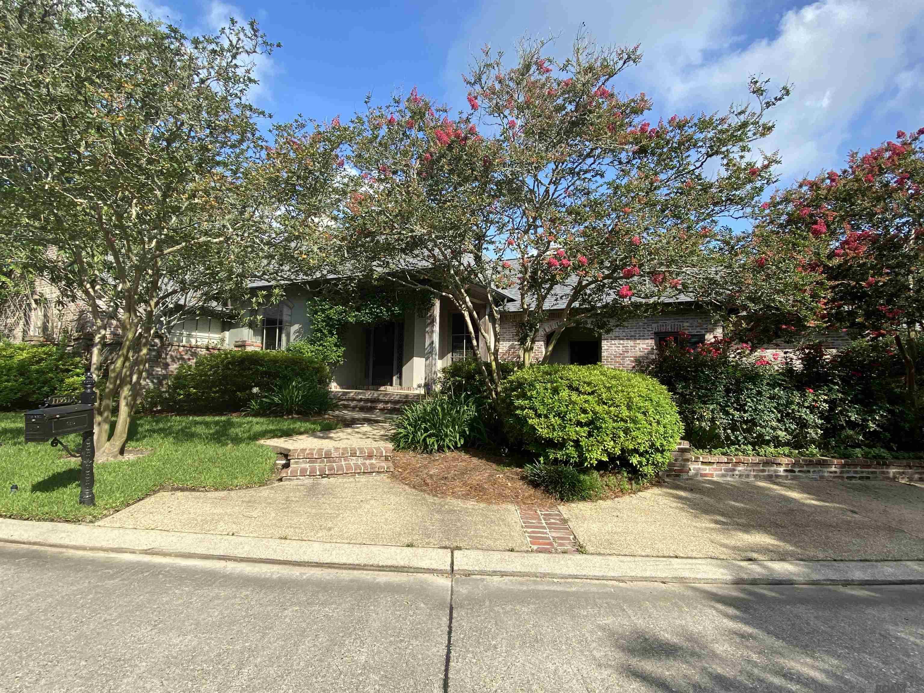 17951 Grand Cypress Creek Ave