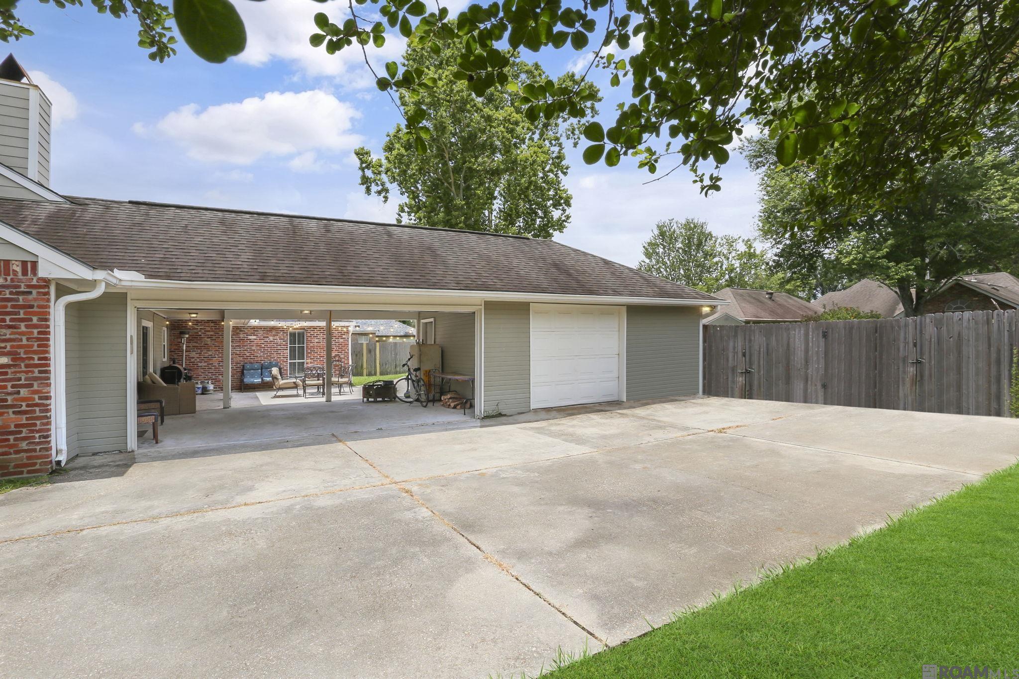 5364 River Meadow Dr