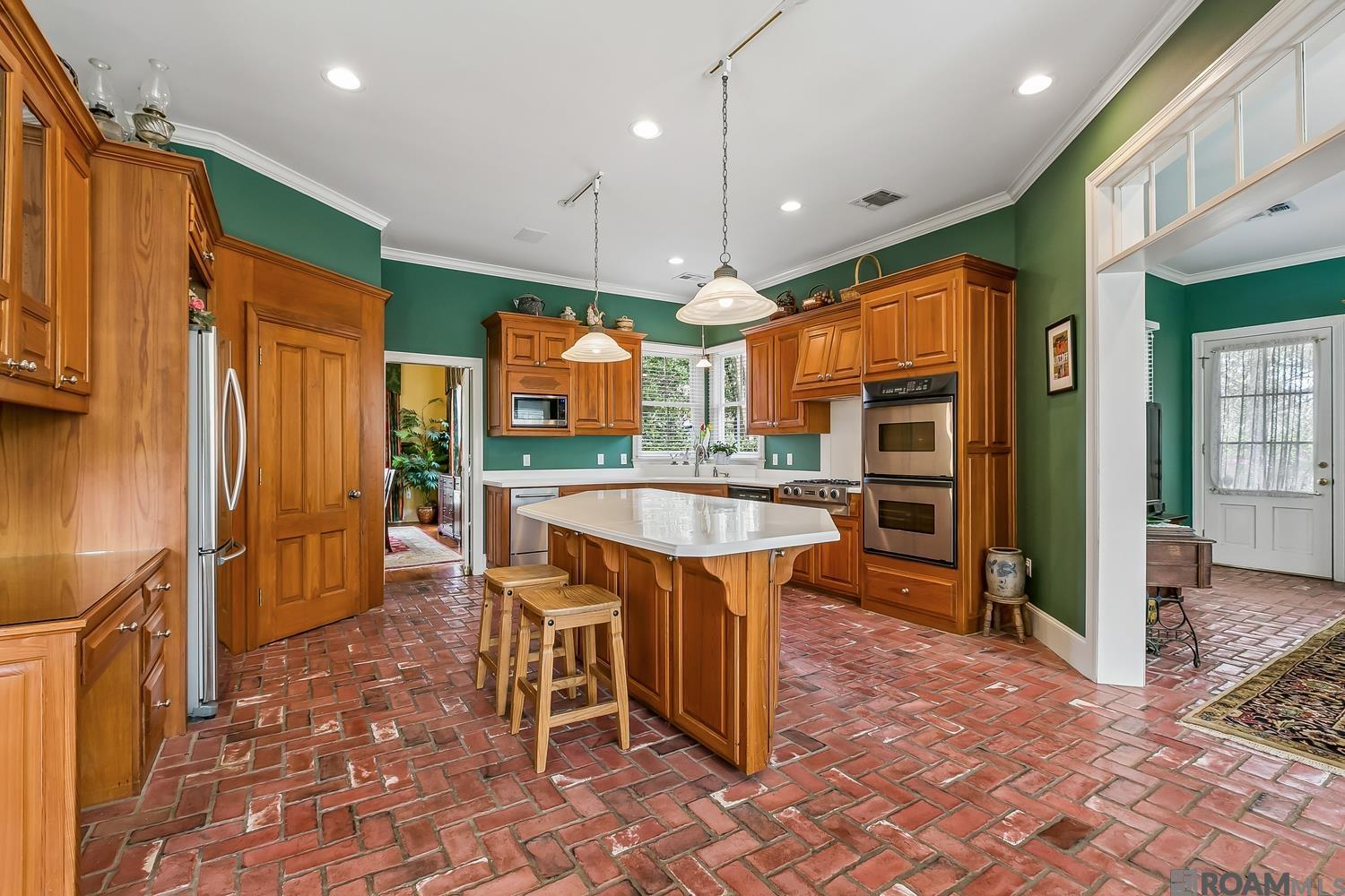 756 Myrtle View Dr