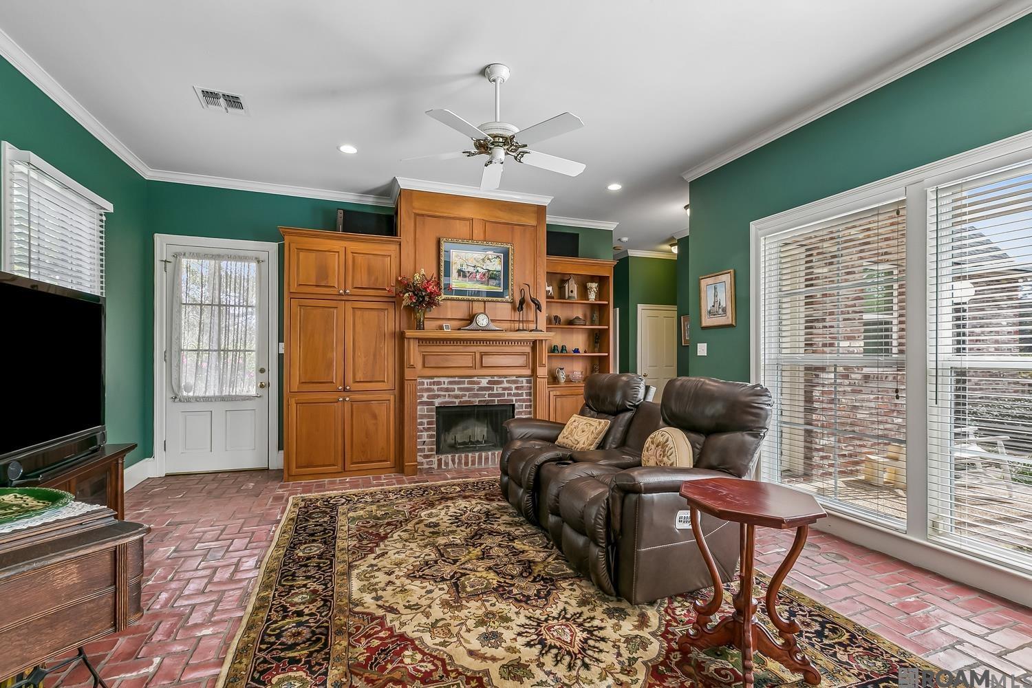 756 Myrtle View Dr