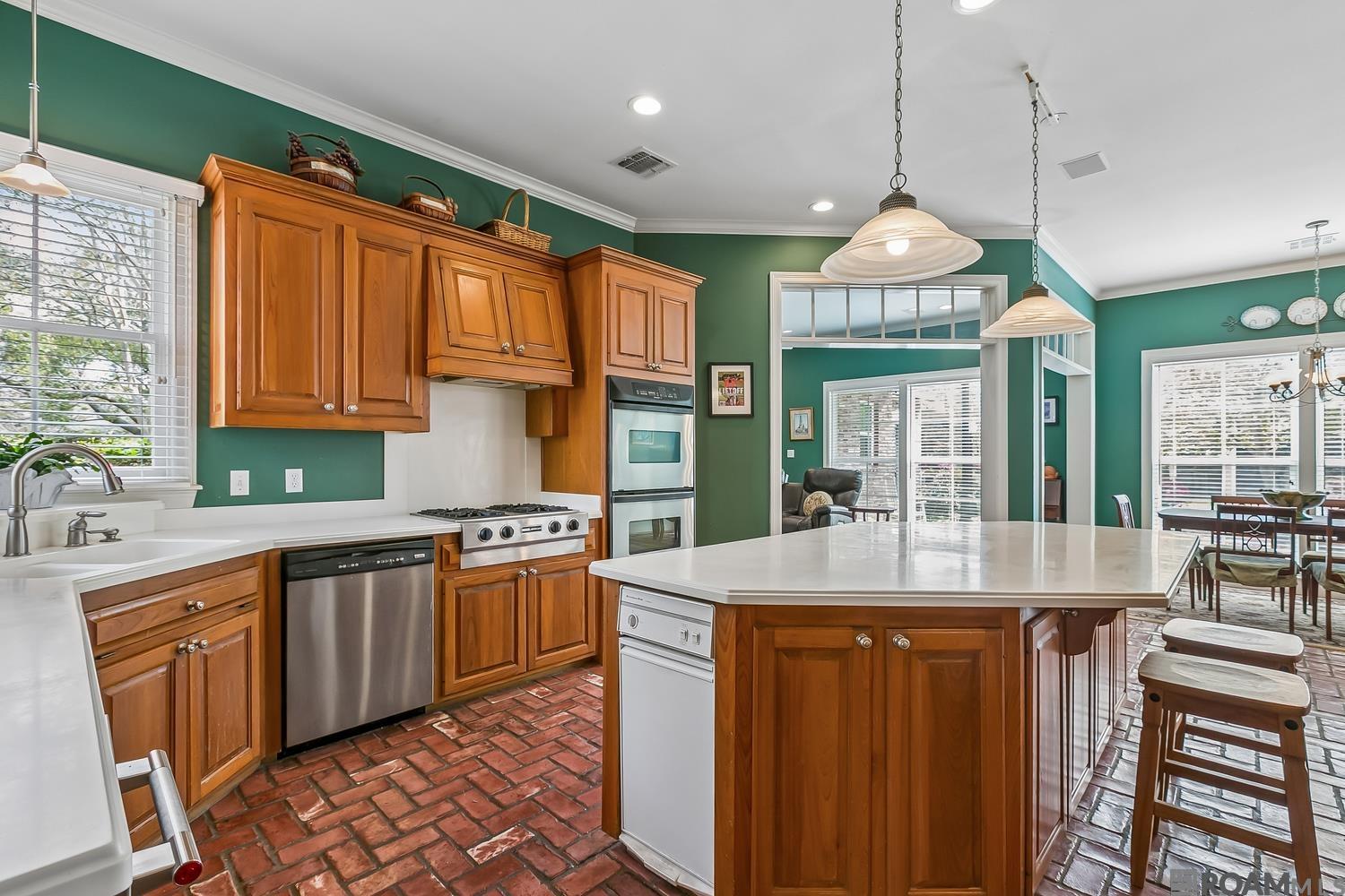 756 Myrtle View Dr
