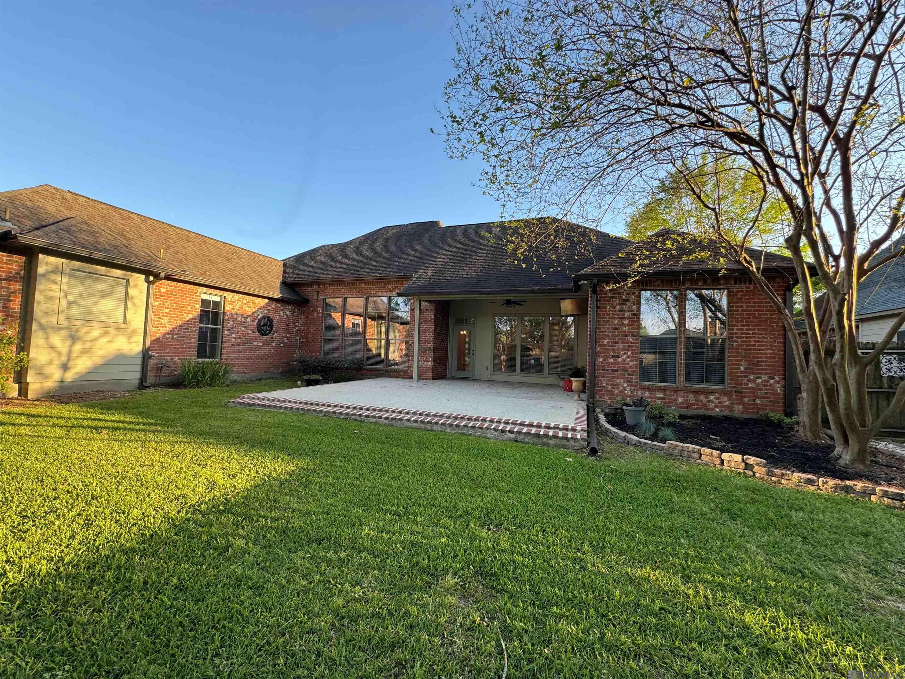 15749 Parkside Ct