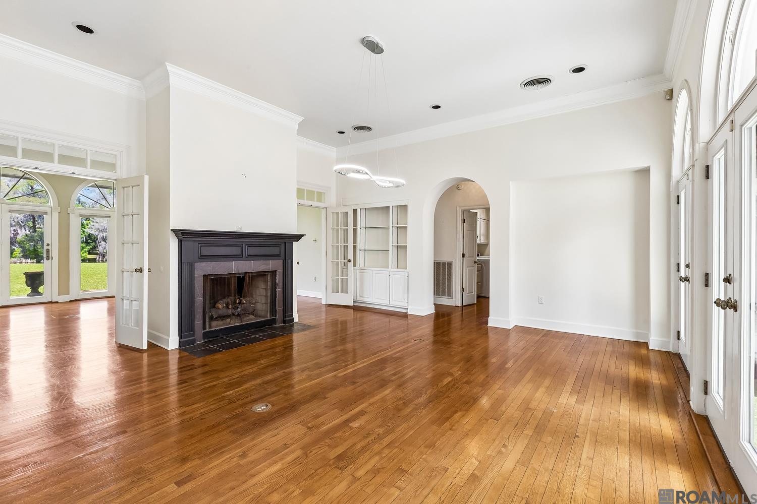 1342 Applewood Rd
