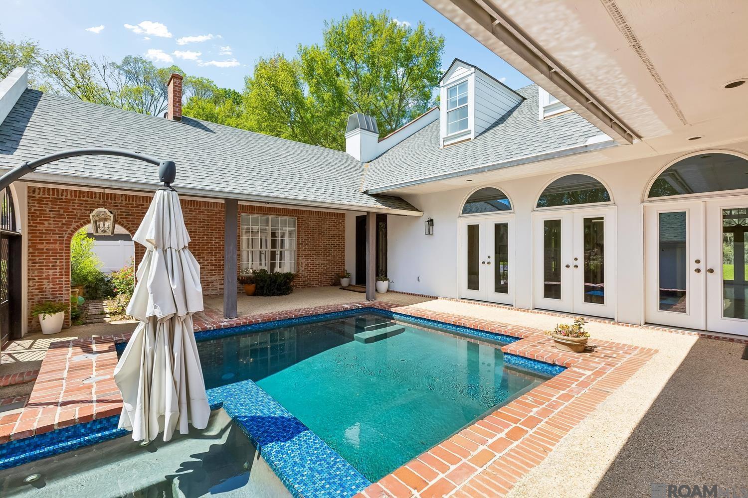 1342 Applewood Rd