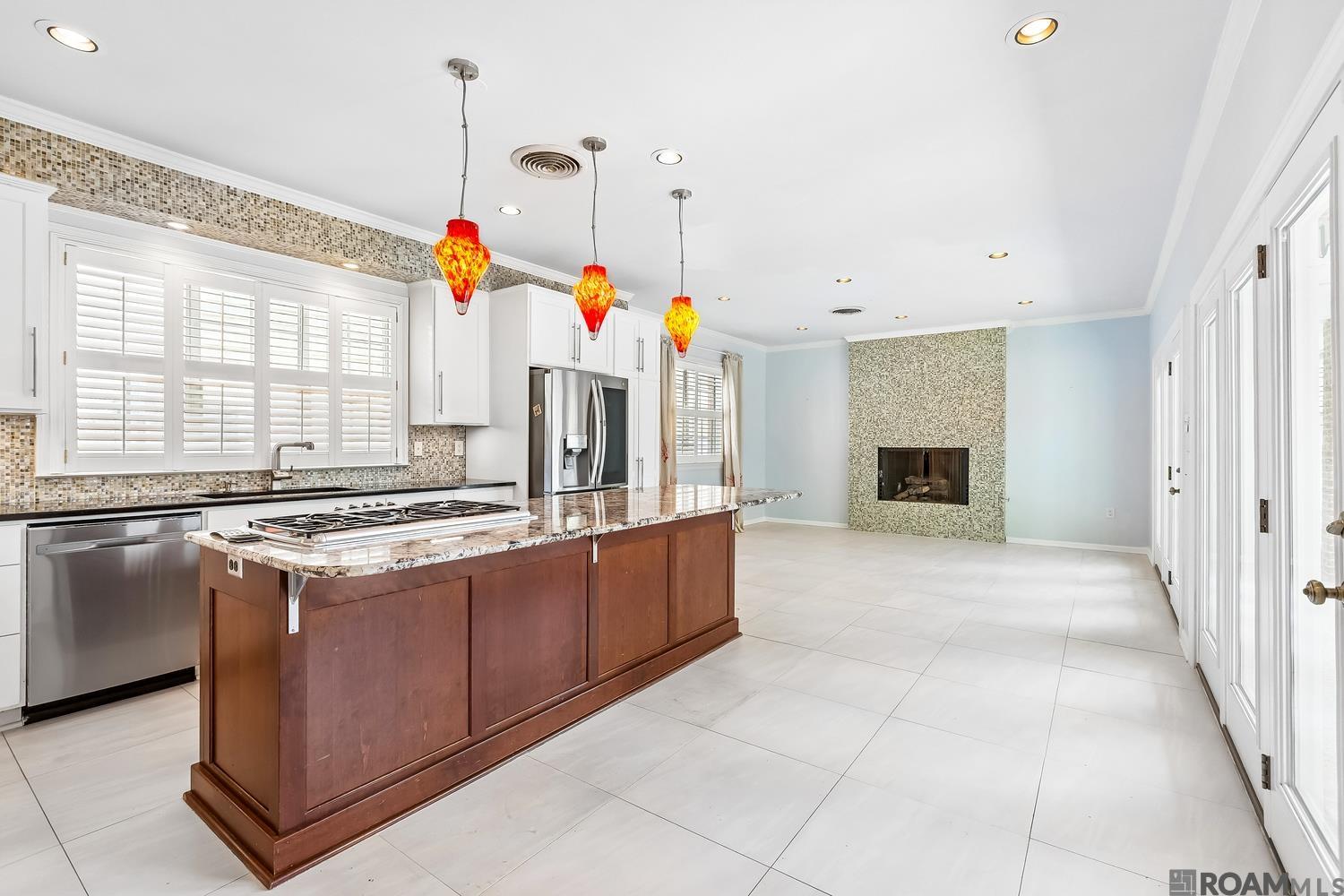 1342 Applewood Rd