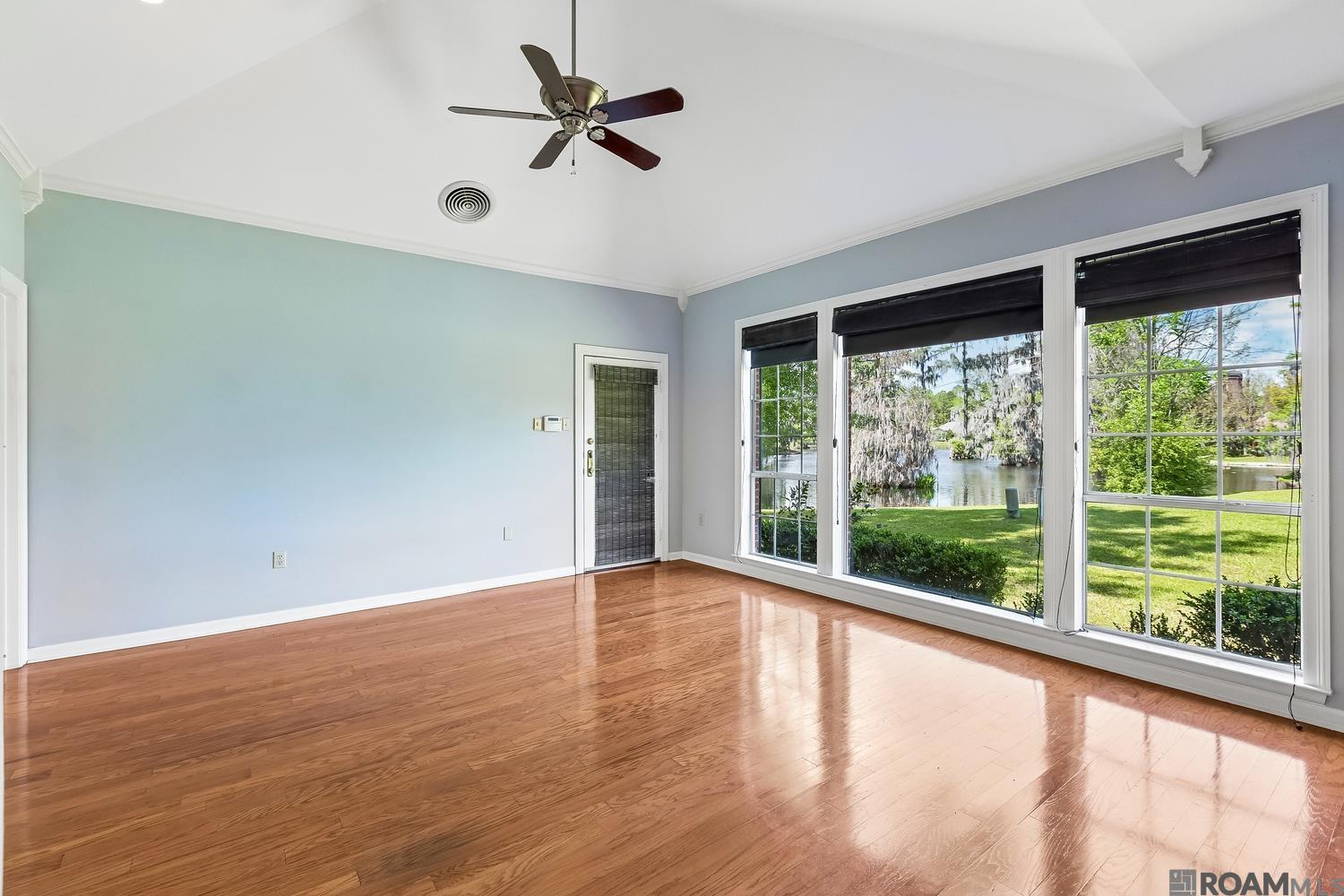 1342 Applewood Rd