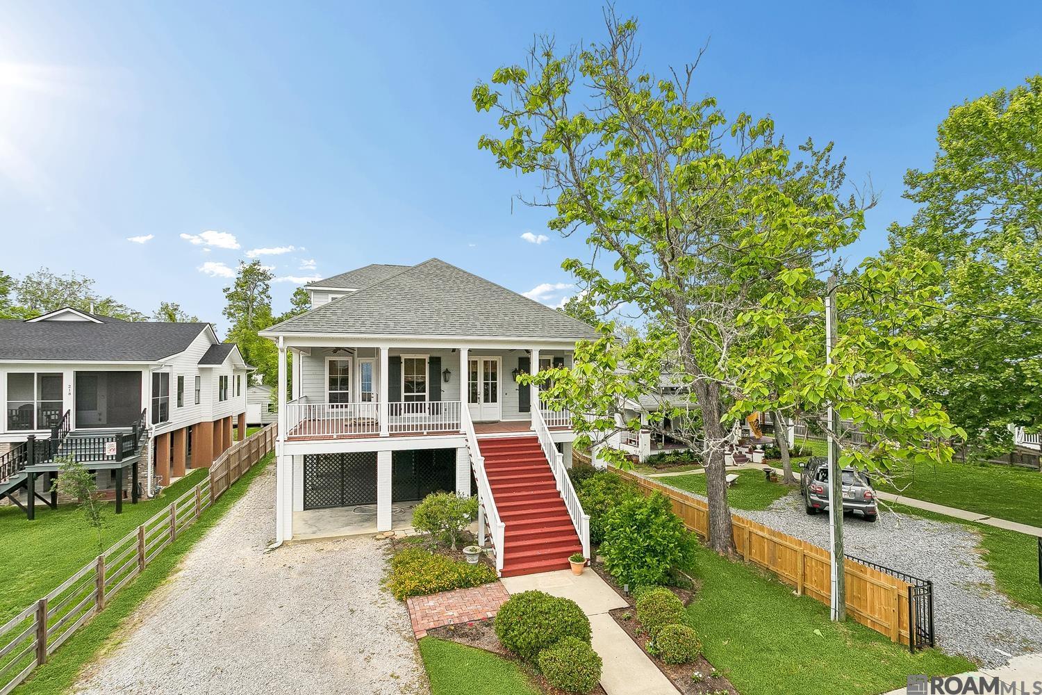 222 Lafitte St